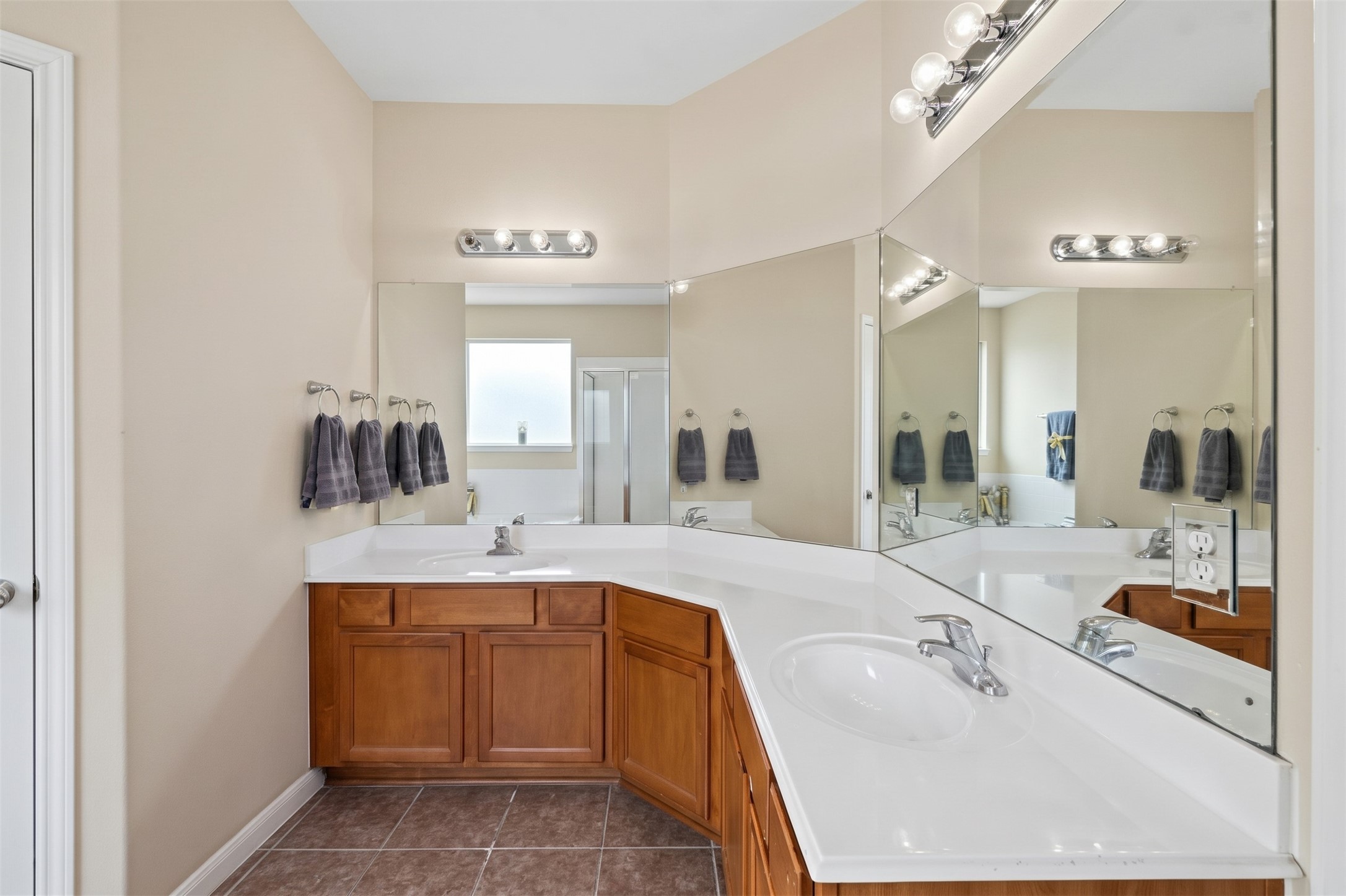 5810 Little Grove Drive Property Photo 15