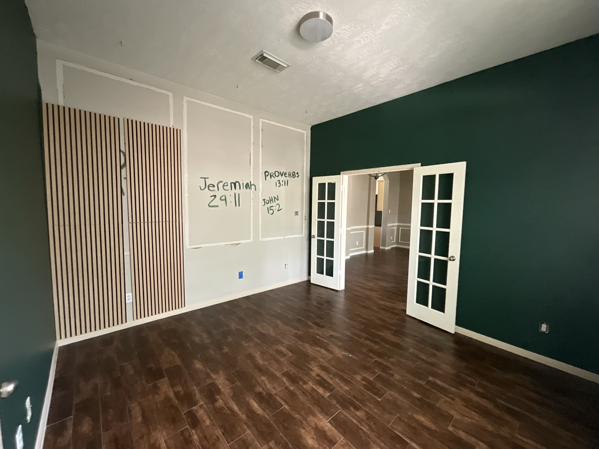 1214 Longdraw Drive Property Photo 3