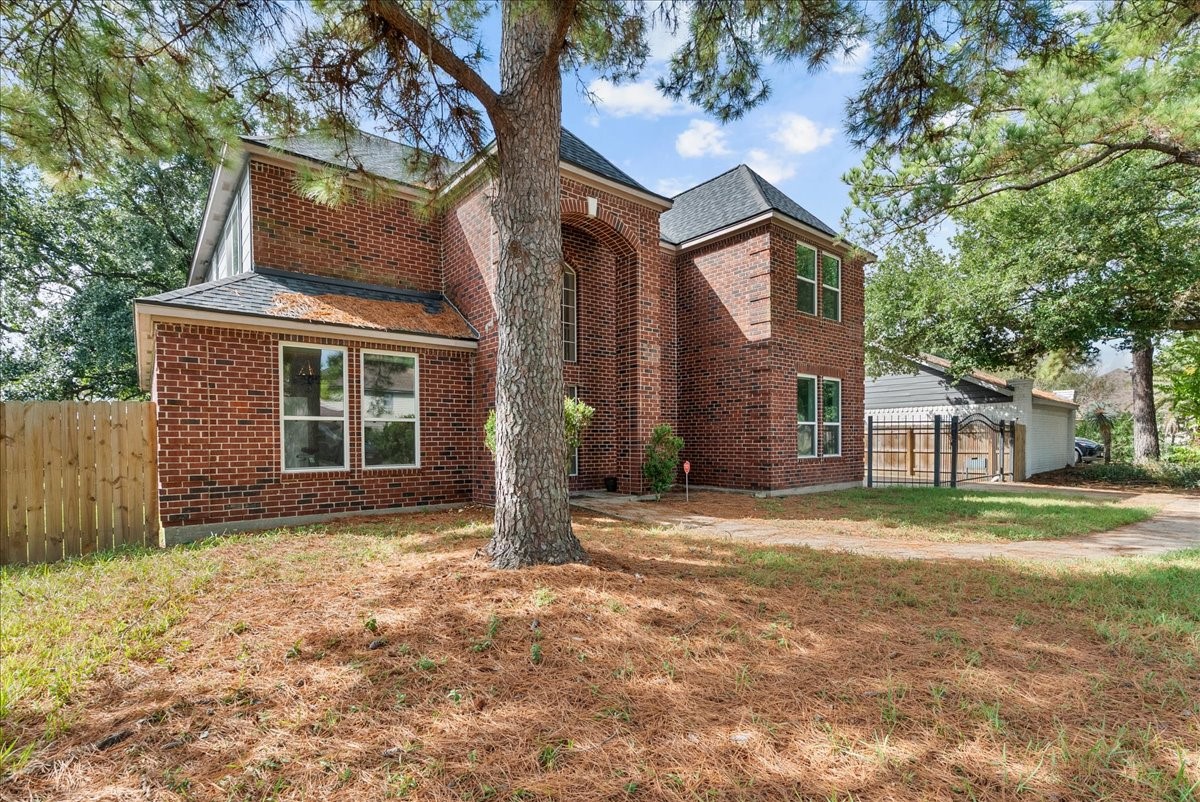 14003 Muirfield Lane Property Photo 3