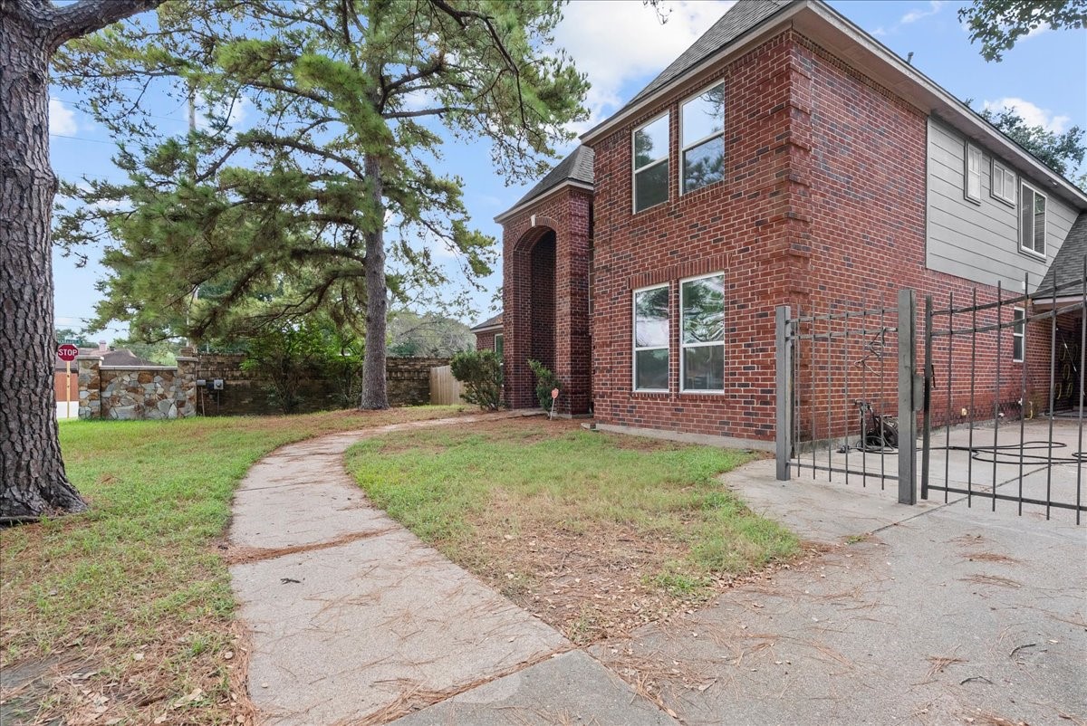 14003 Muirfield Lane Property Photo 6