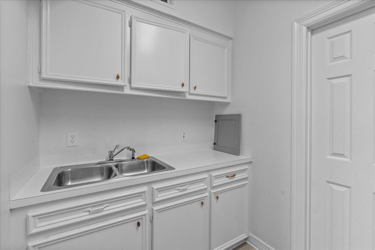 14003 Muirfield Lane Property Photo 12