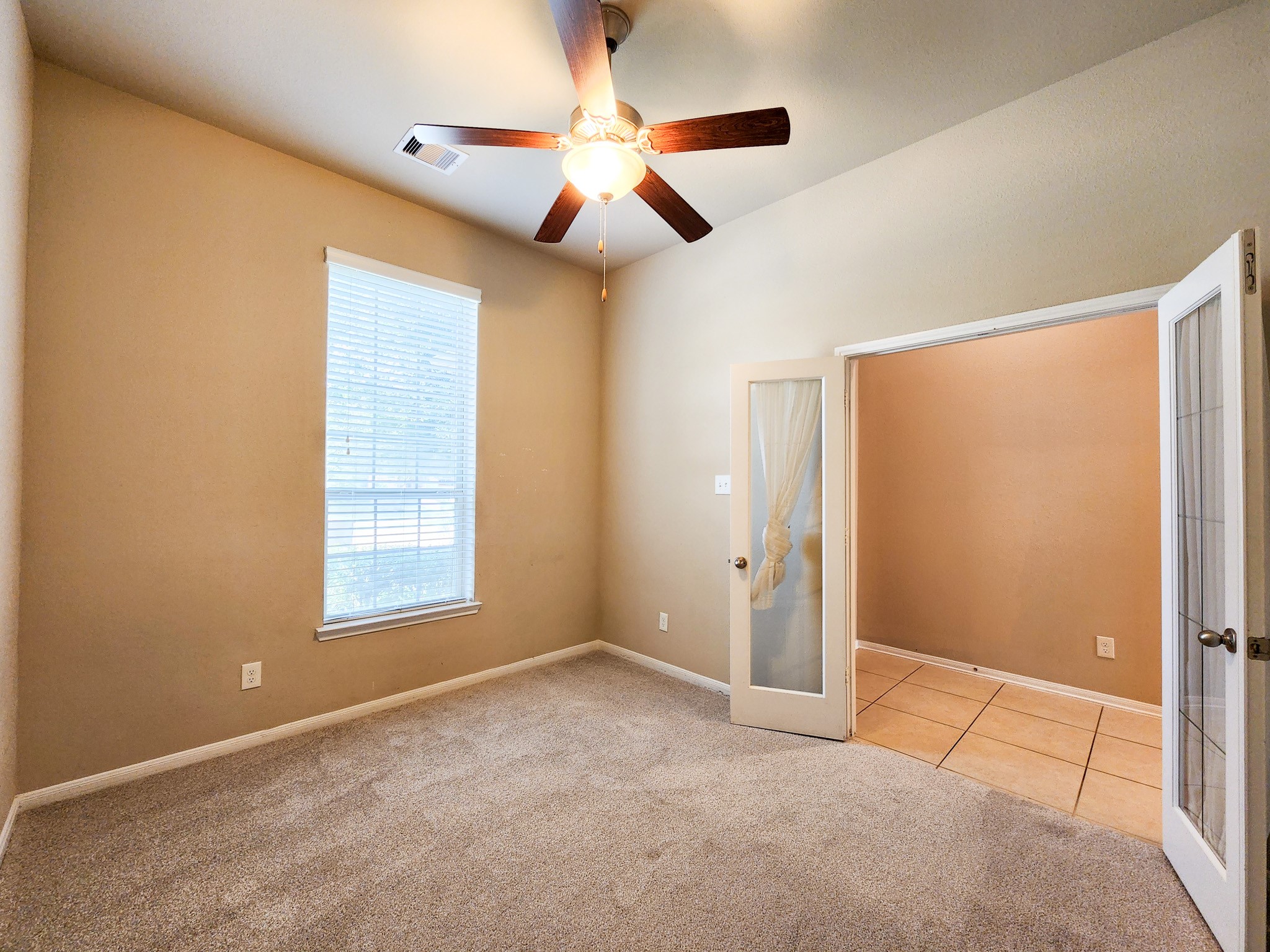 911 Daffodil View Court Property Photo 6