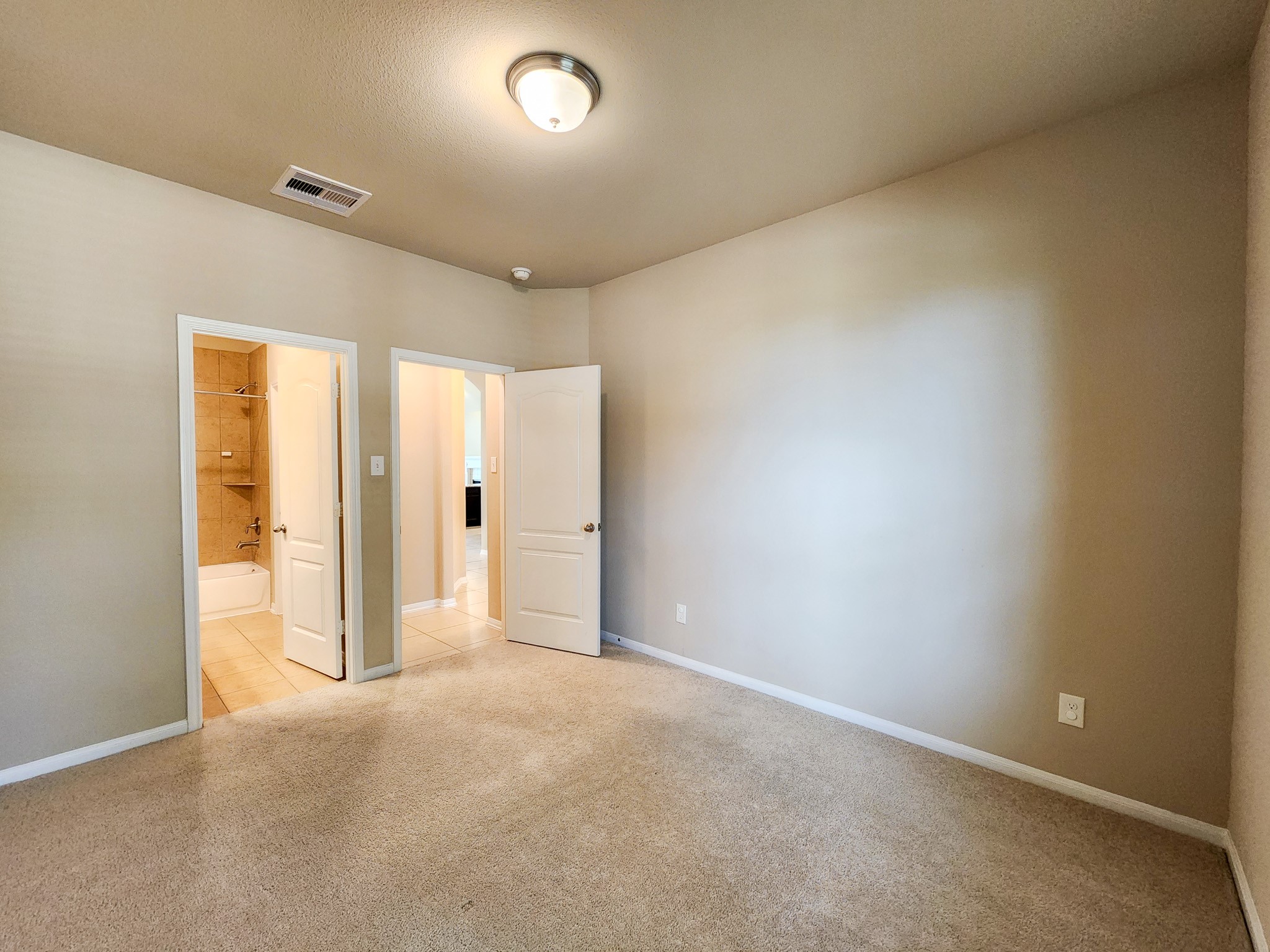 911 Daffodil View Court Property Photo 13