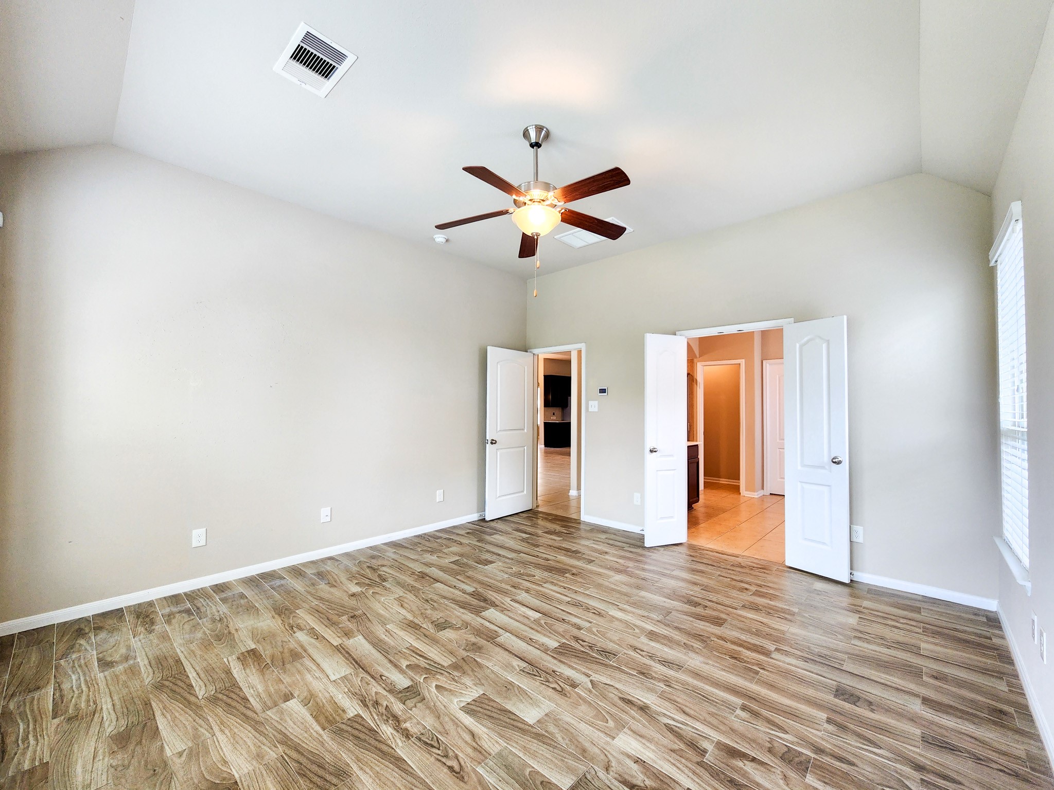 911 Daffodil View Court Property Photo 41