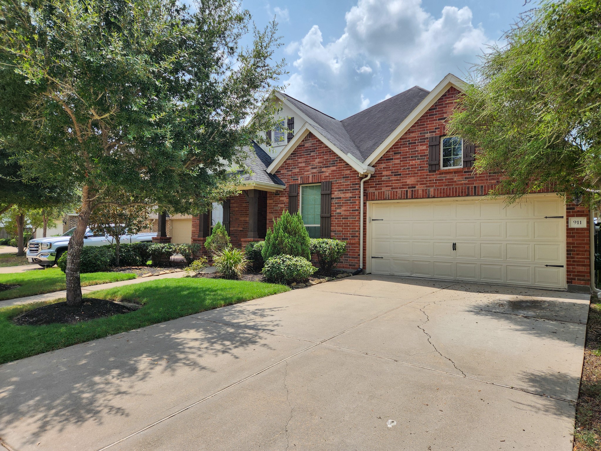911 Daffodil View Court Property Photo 48