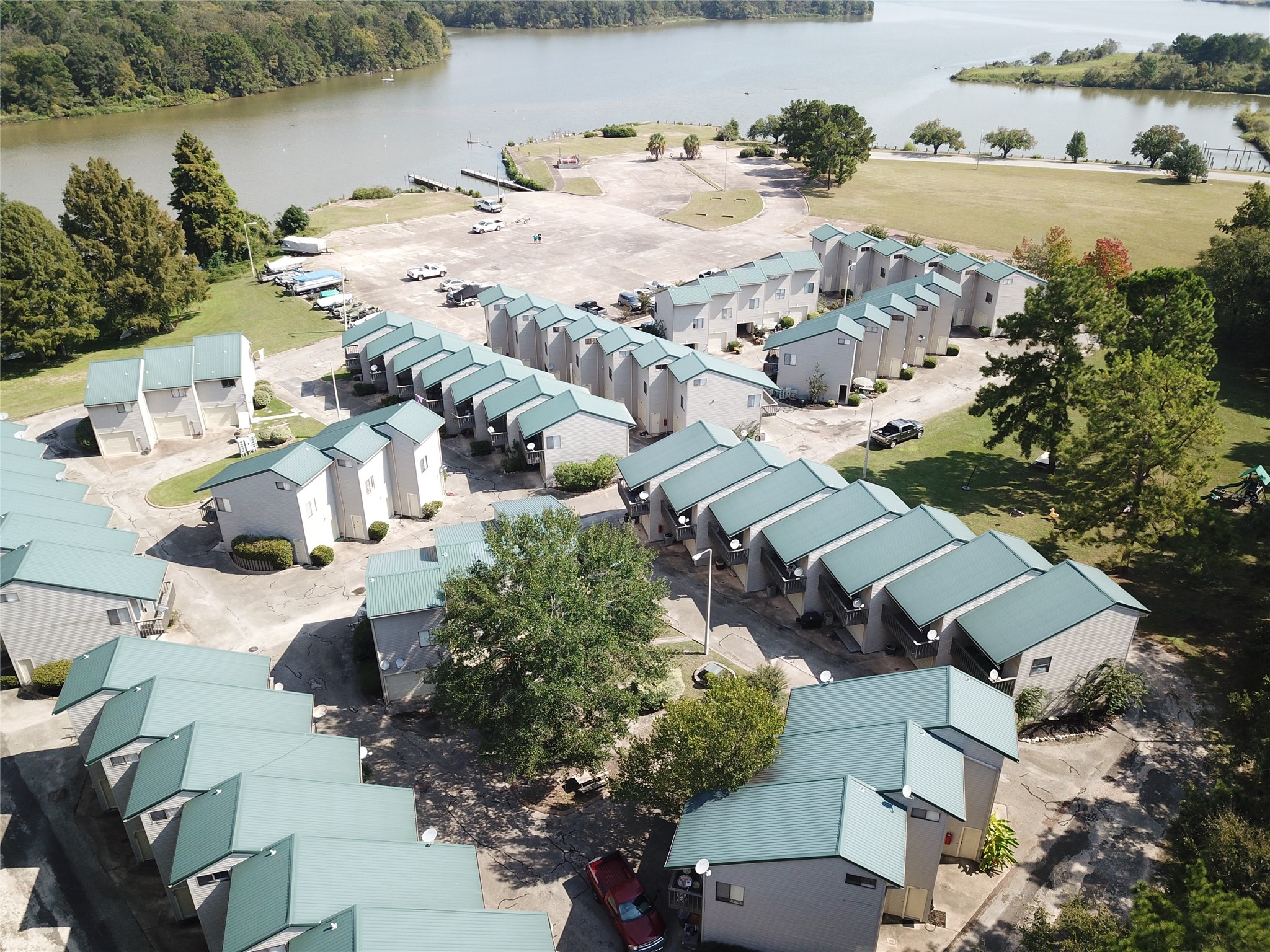 501 Bass Boat Village 211 Property Photo 4