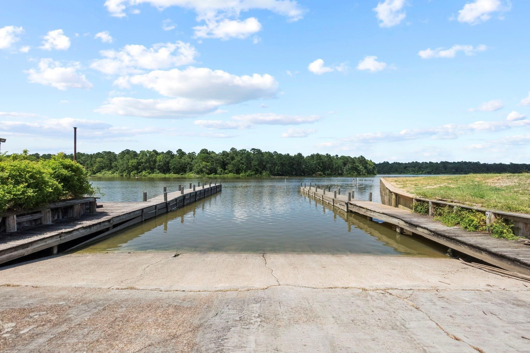 501 Bass Boat Village 211 Property Photo 5