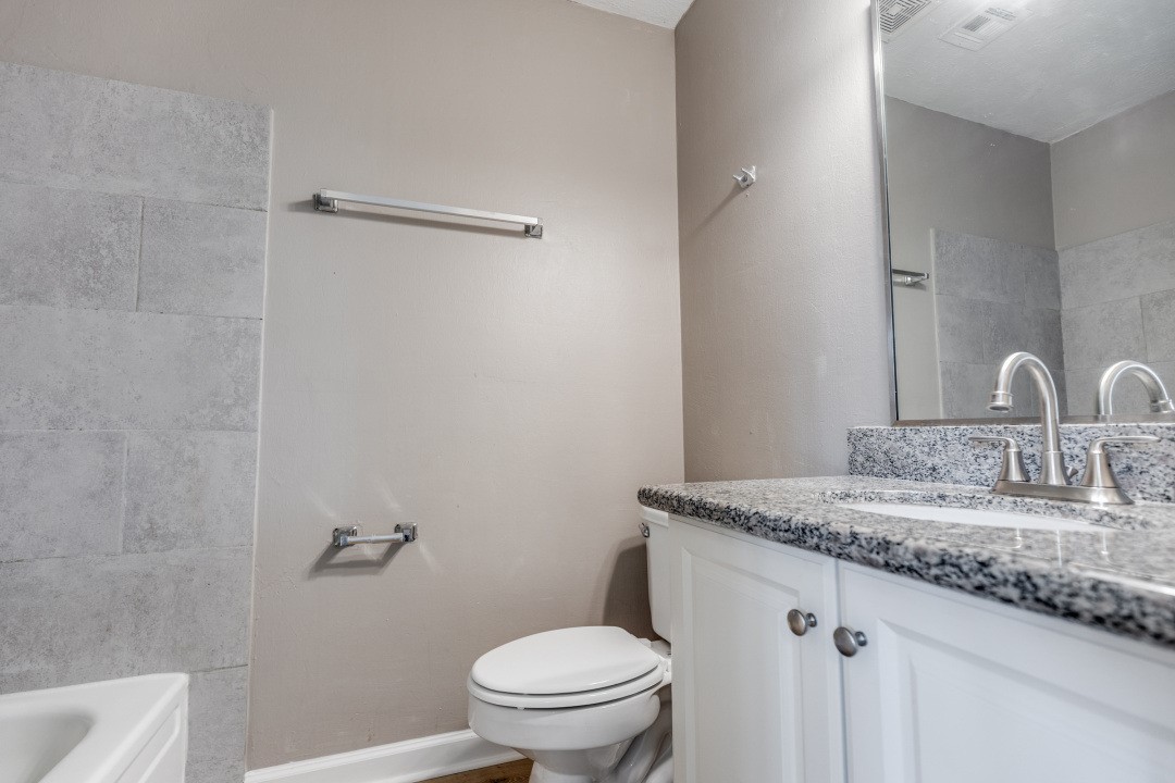 803 Knob Hollow Street Property Photo 8
