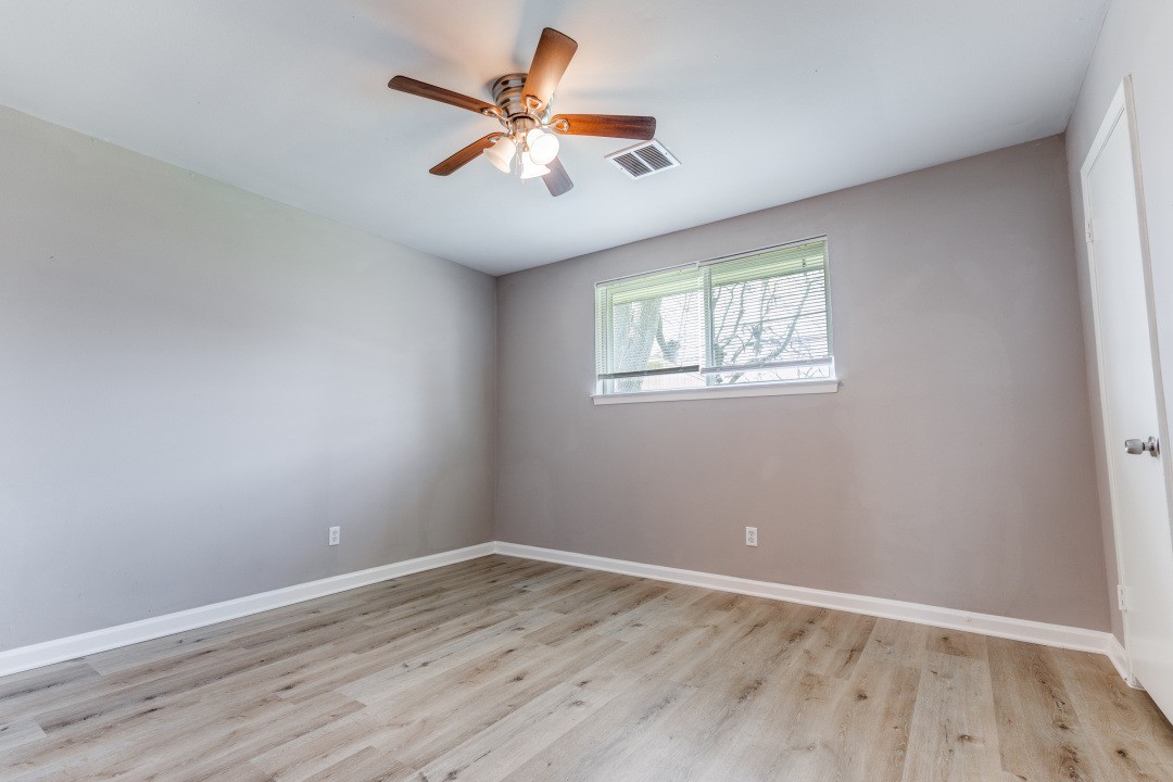 803 Knob Hollow Street Property Photo 17
