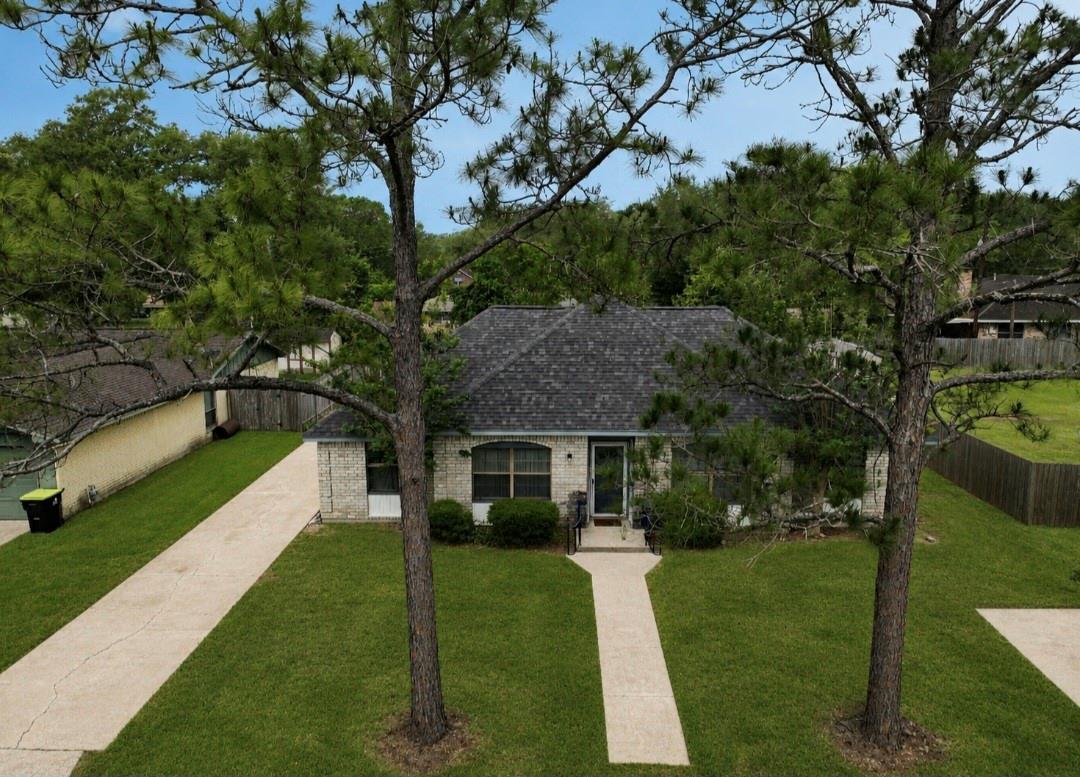 1710 Longhorn Avenue, Bay City TX 77414 Property Photo 1