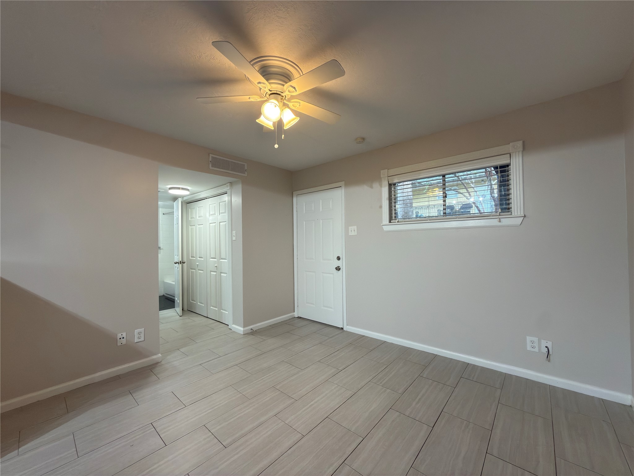 1502 Heights Boulevard 15 Property Photo 5