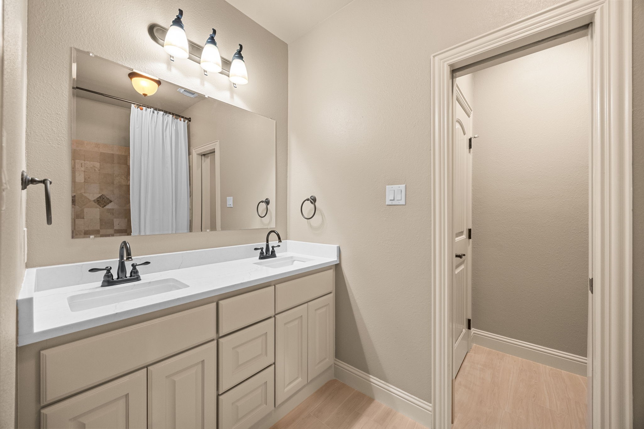 3215 Wellspring Lake Drive Property Photo 37