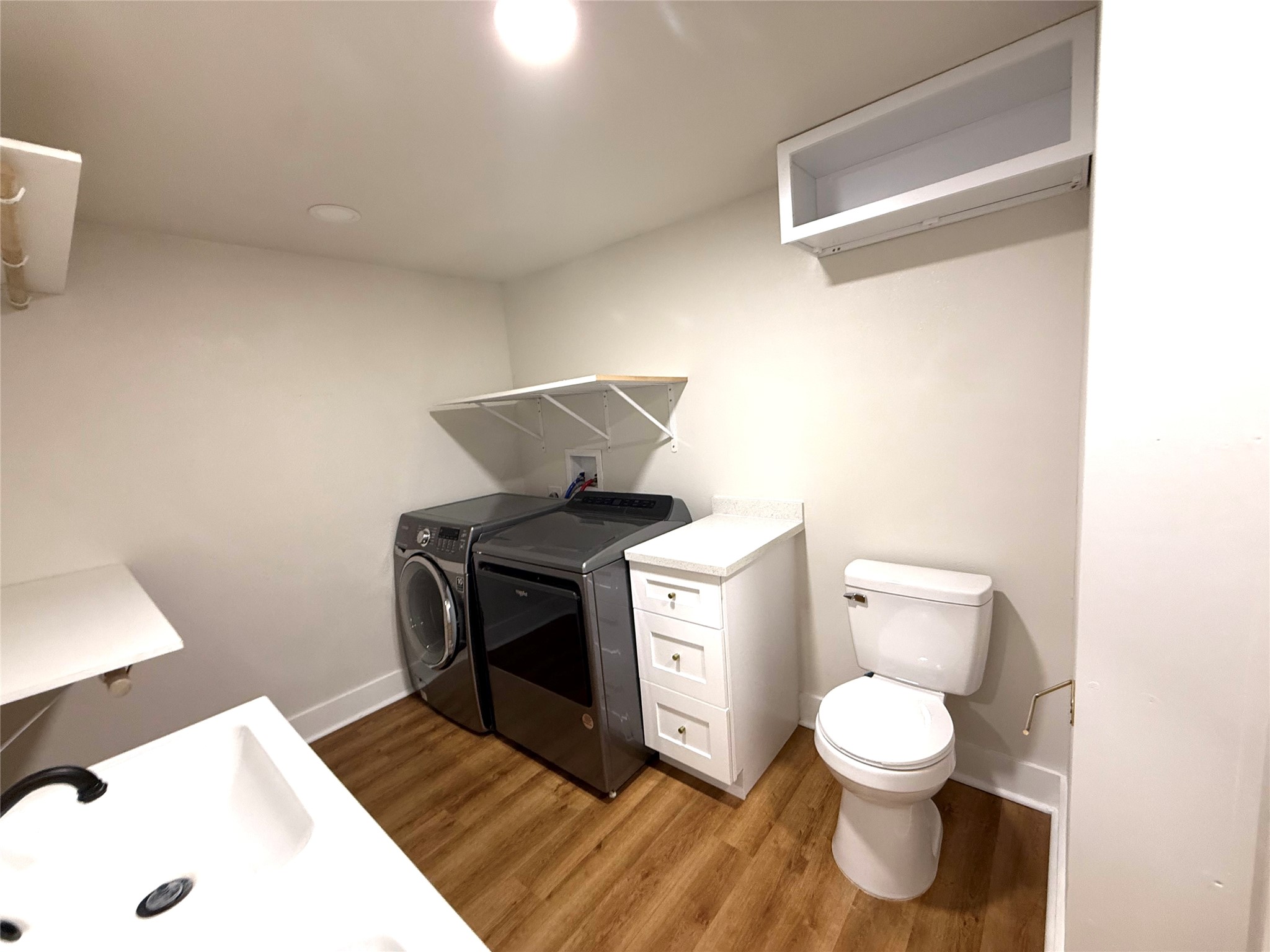 5201 Lindsay Street Property Photo 6