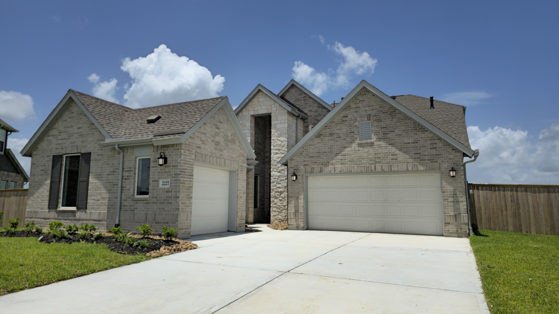 2227 Toyhill Falls Lane Property Photo 1