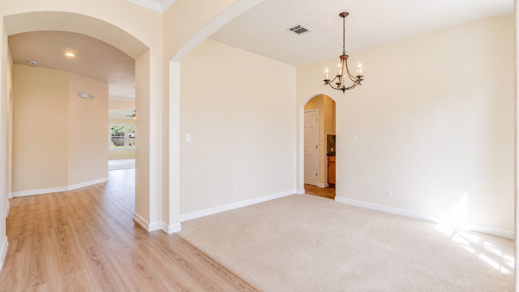 8814 Sunrise Terrace Lane Property Photo 10