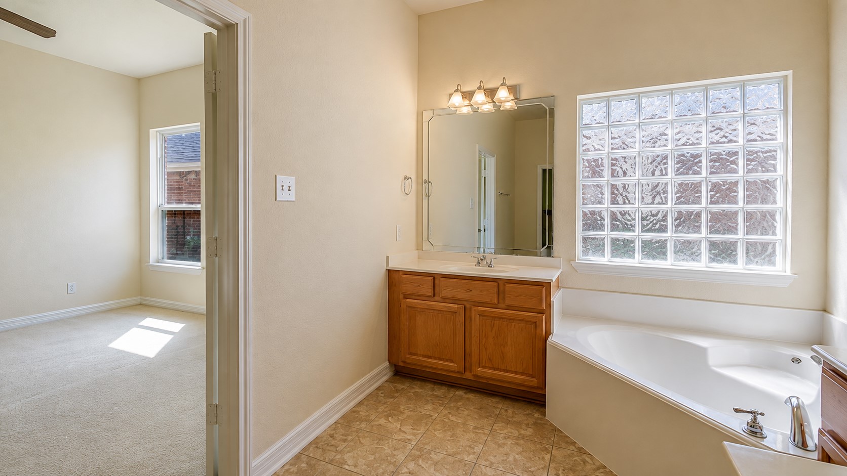 8814 Sunrise Terrace Lane Property Photo 16