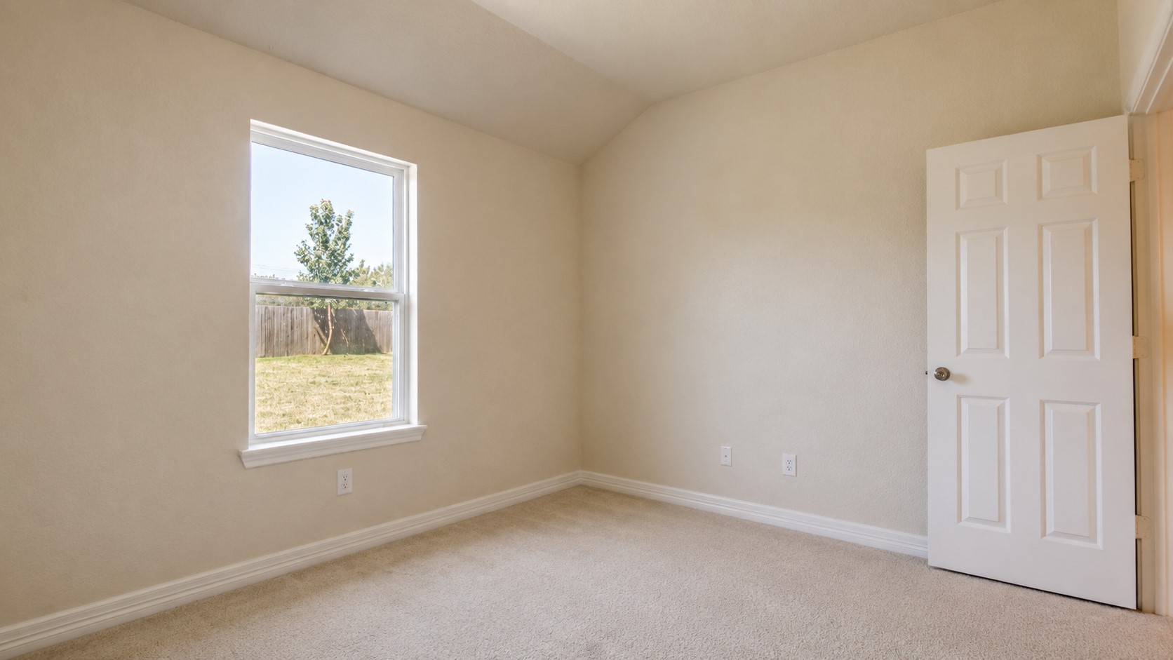 8814 Sunrise Terrace Lane Property Photo 20