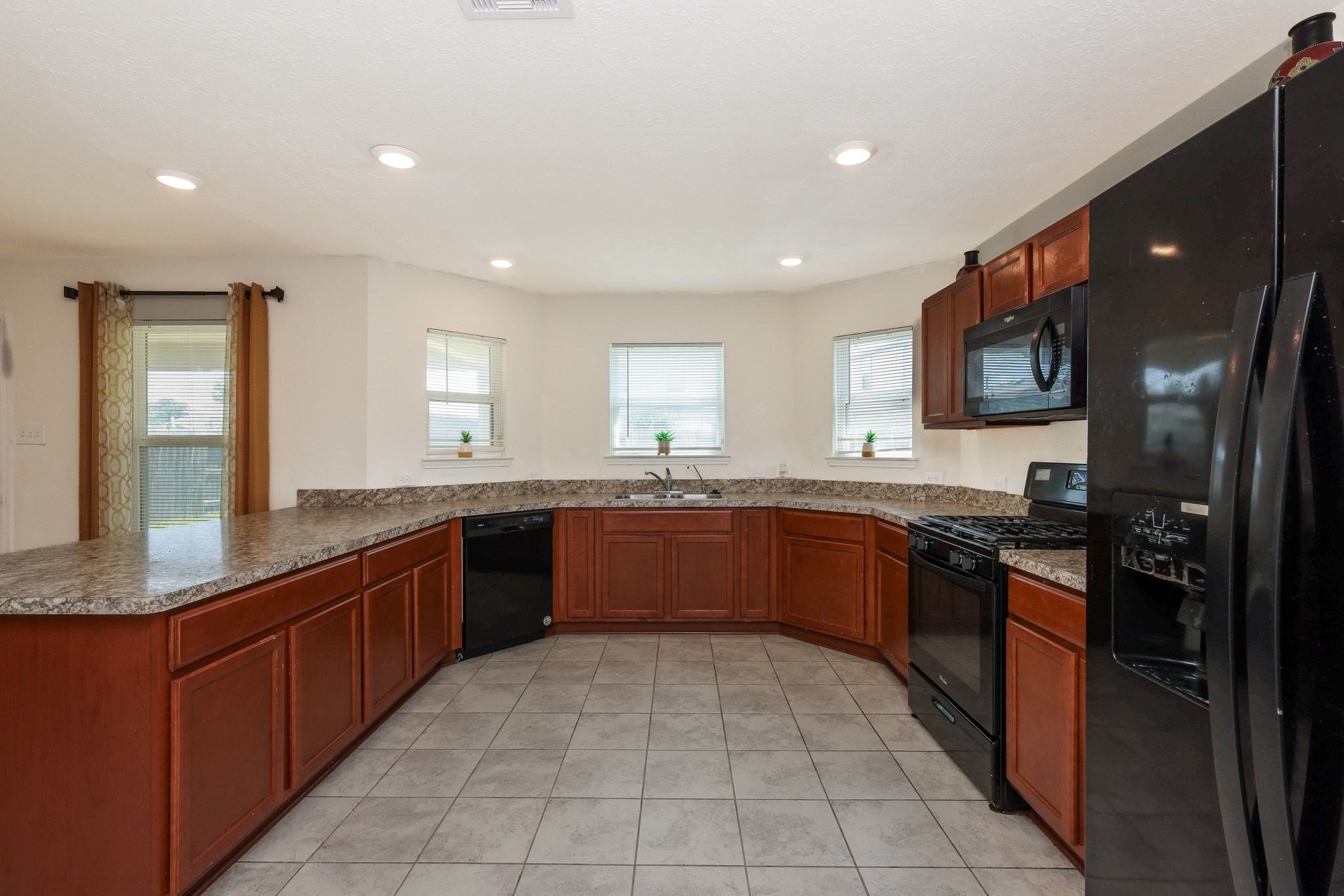 2507 White Bluff Lane Property Photo 7