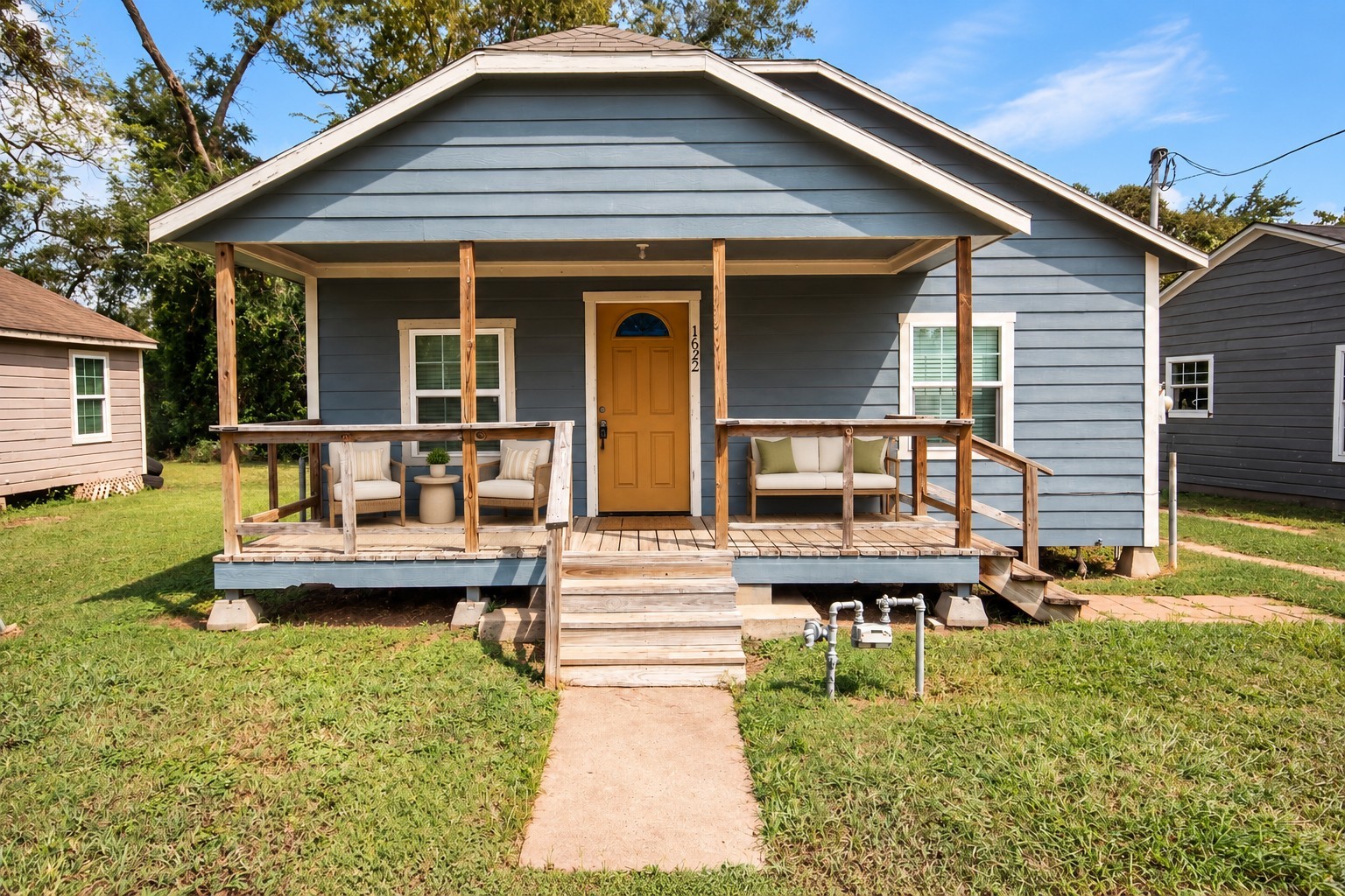 1622 W Milam Street Property Photo 2