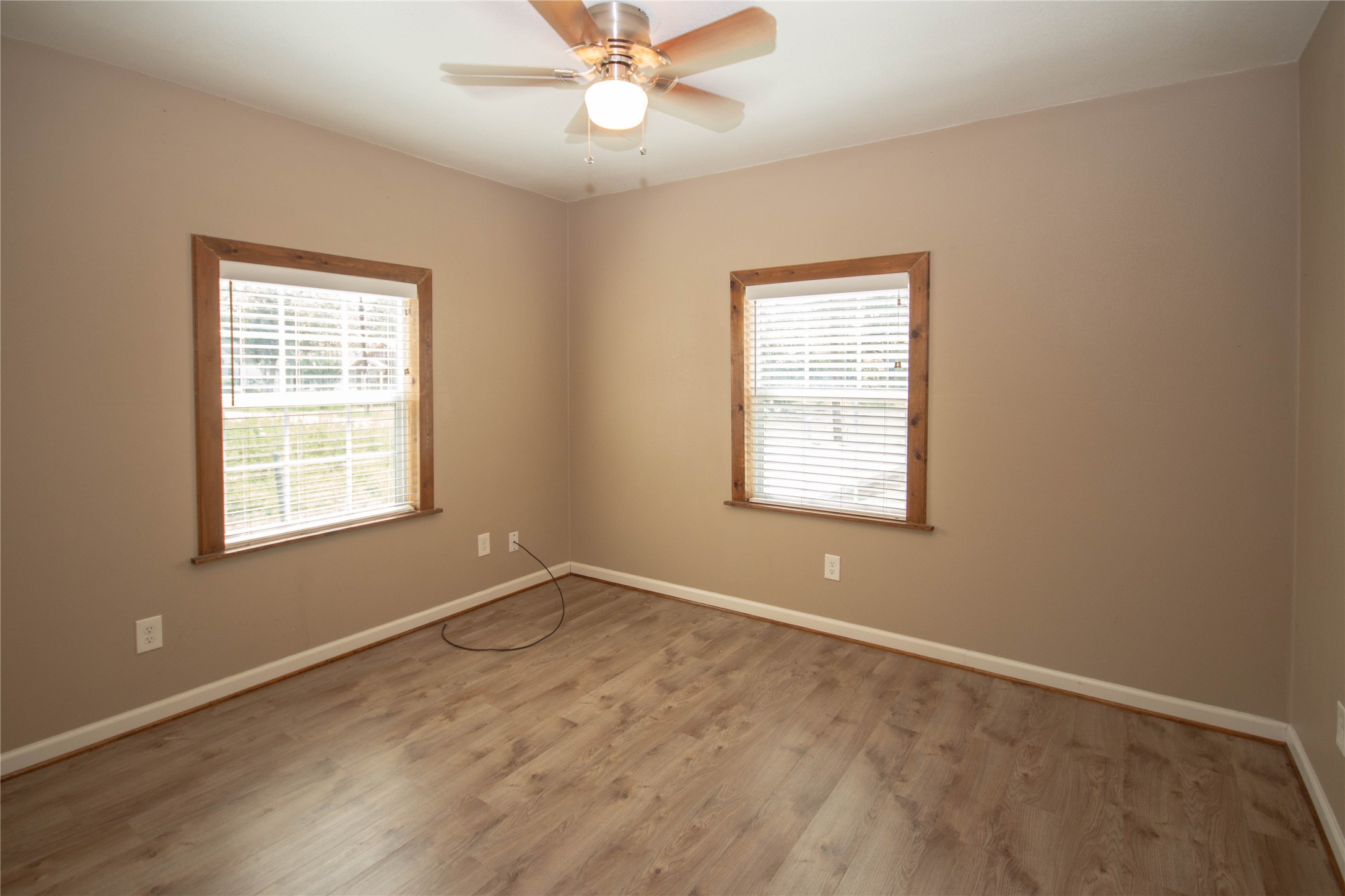 1622 W Milam Street Property Photo 8