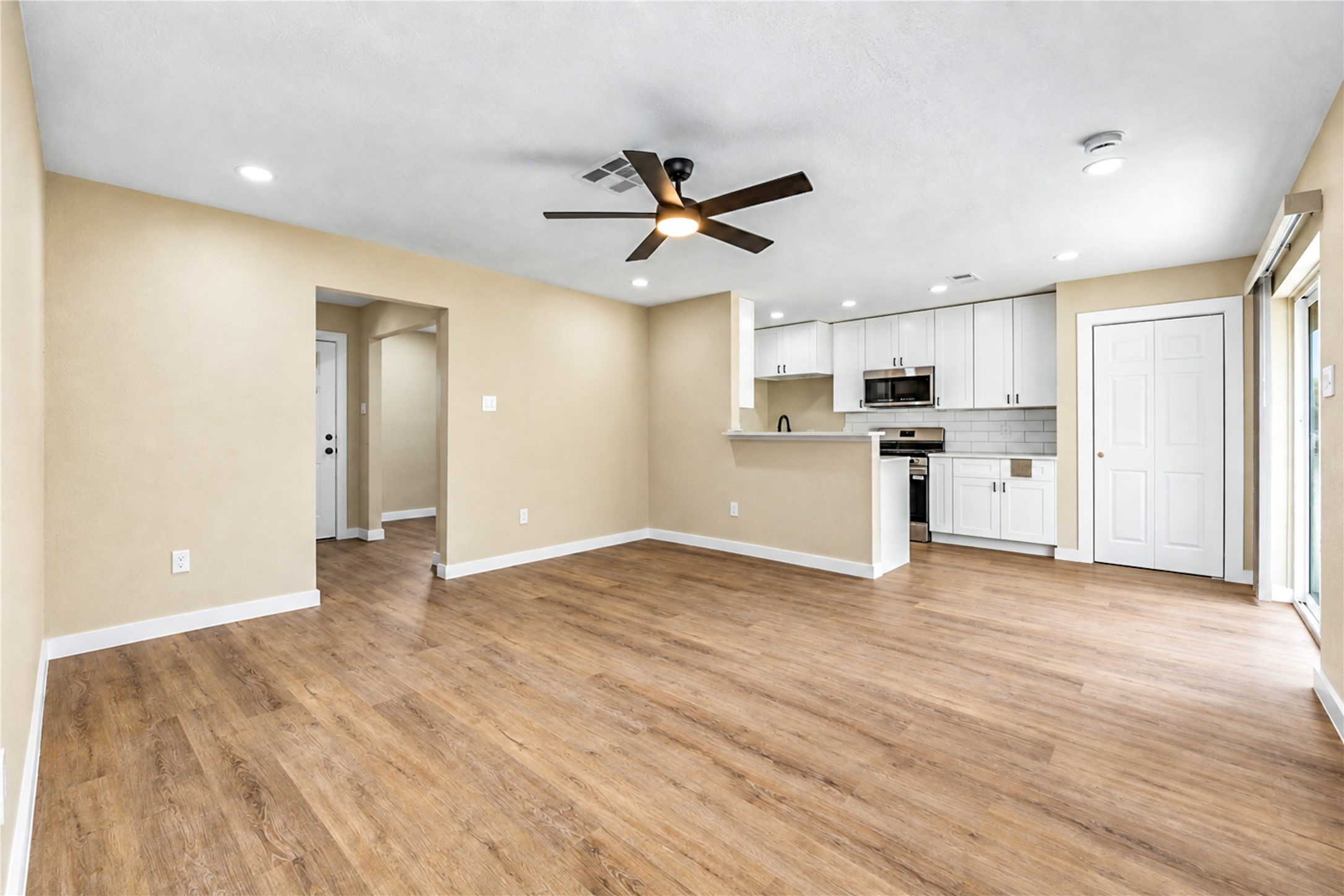 12118 Jutland Road Property Photo 2