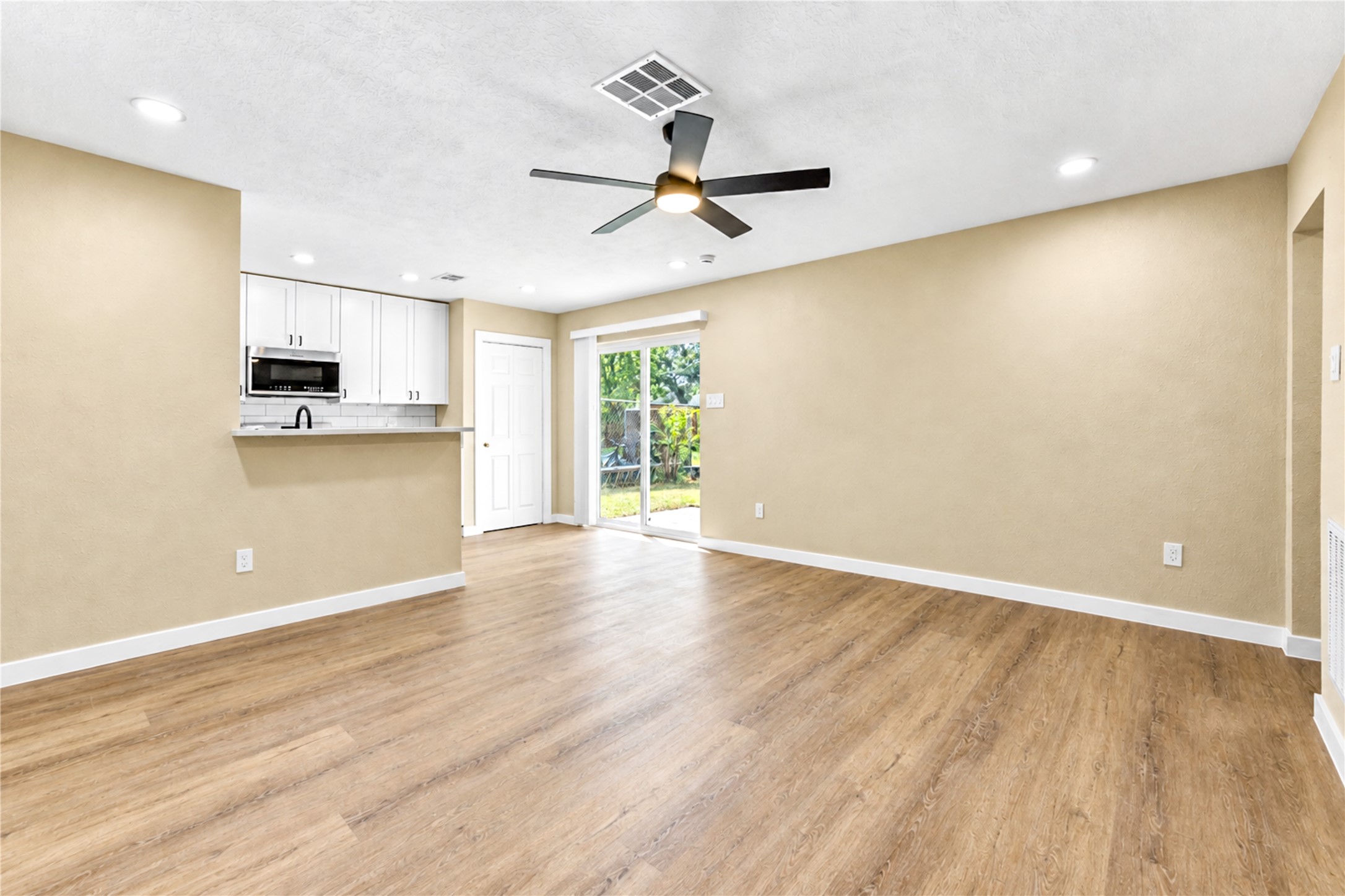 12118 Jutland Road Property Photo 3