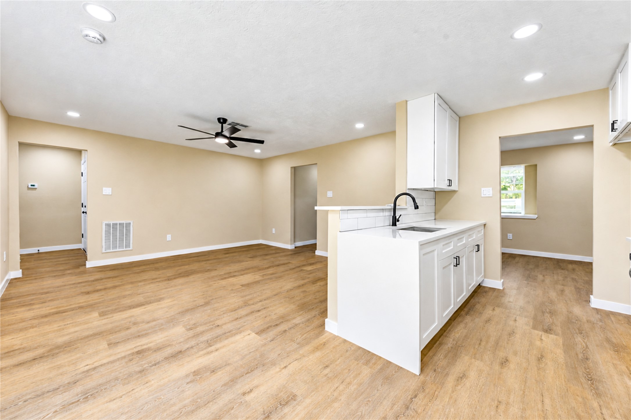 12118 Jutland Road Property Photo 4