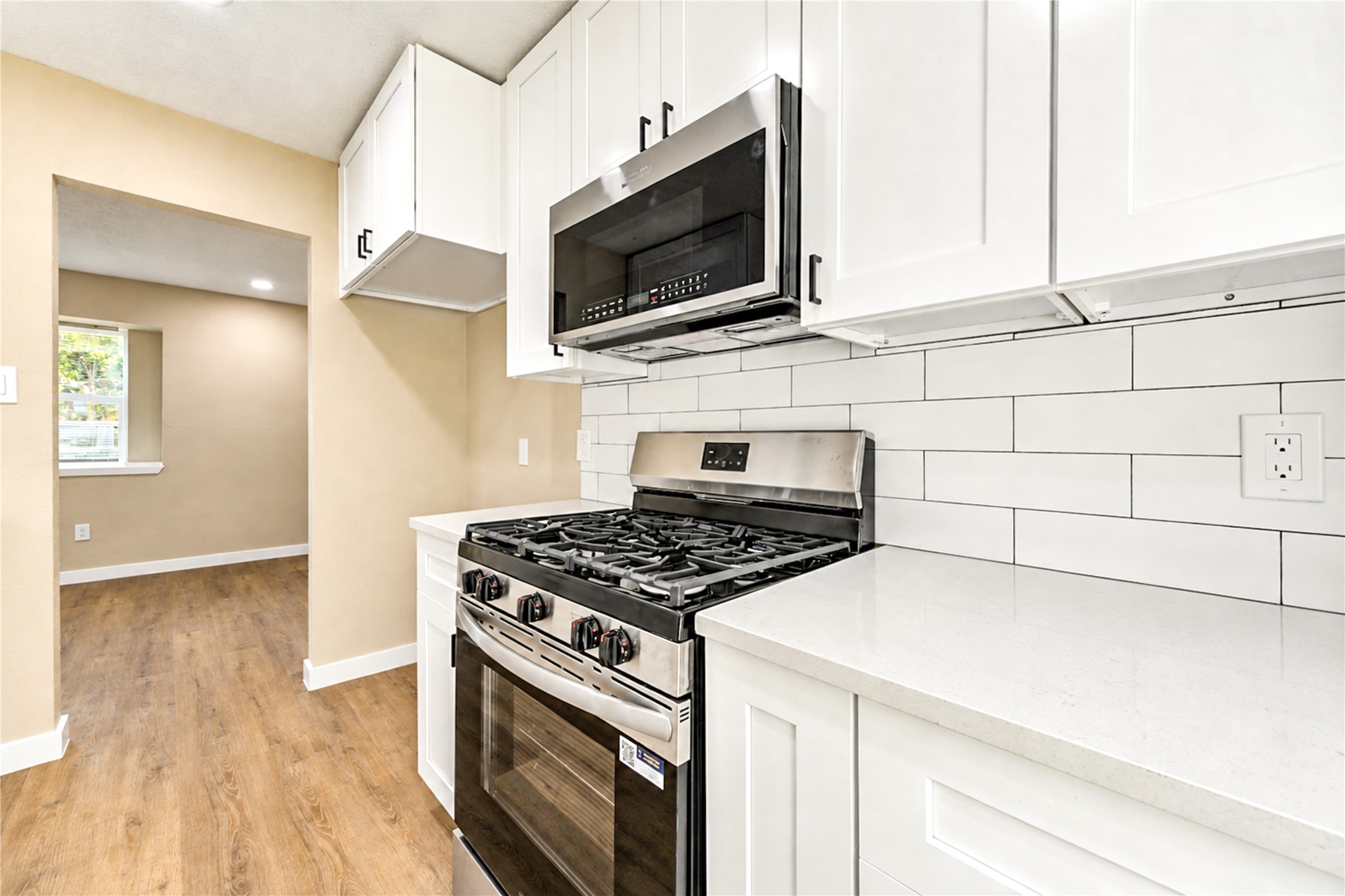 12118 Jutland Road Property Photo 6