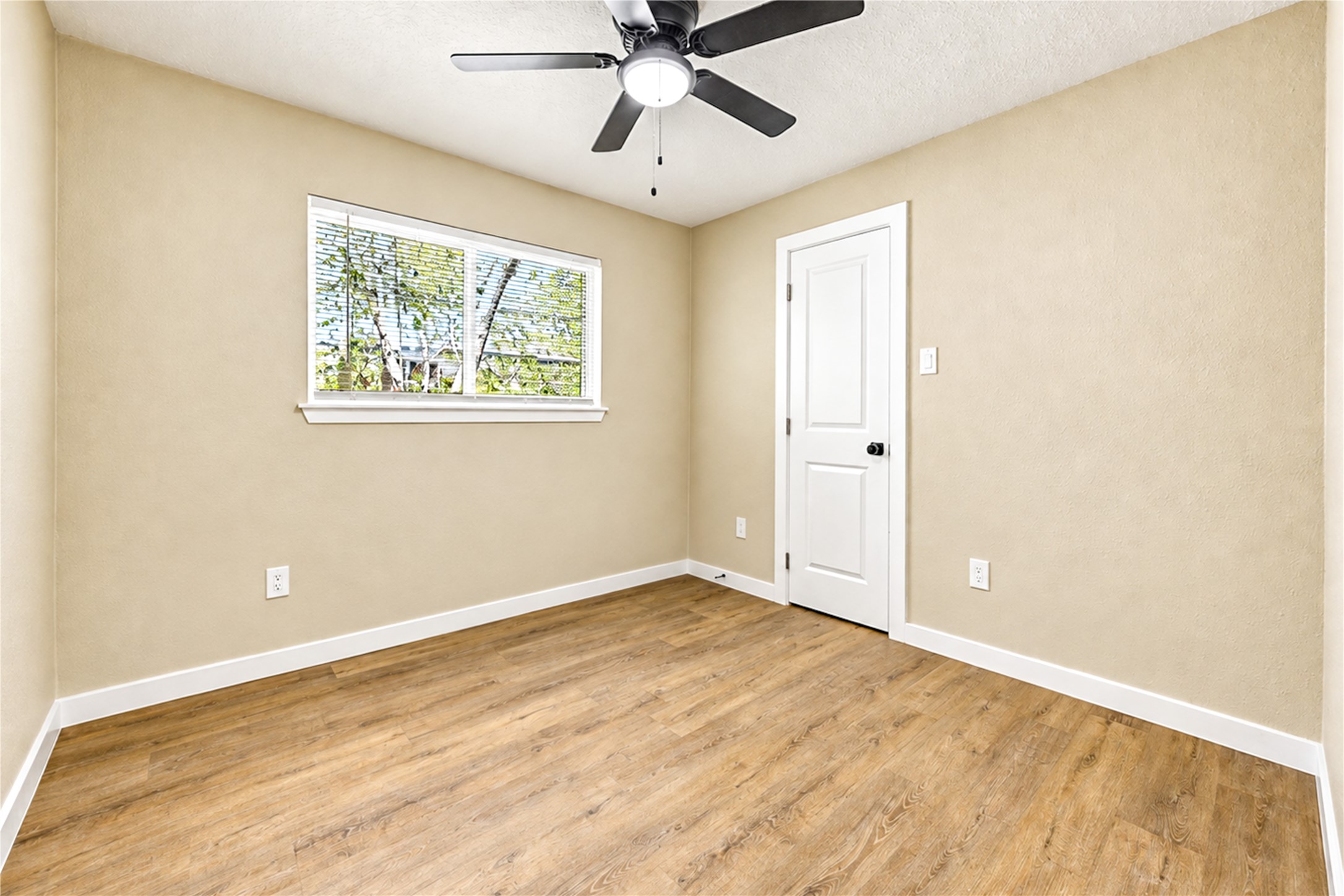 12118 Jutland Road Property Photo 9