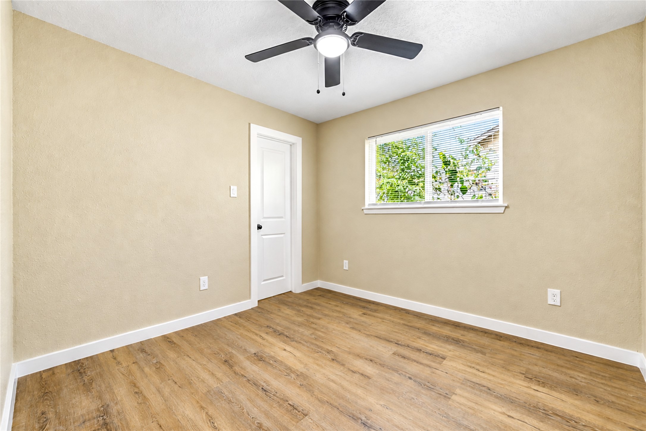 12118 Jutland Road Property Photo 10