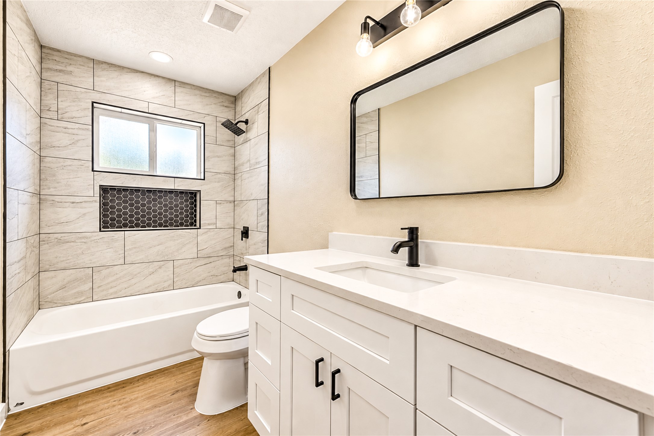 12118 Jutland Road Property Photo 11