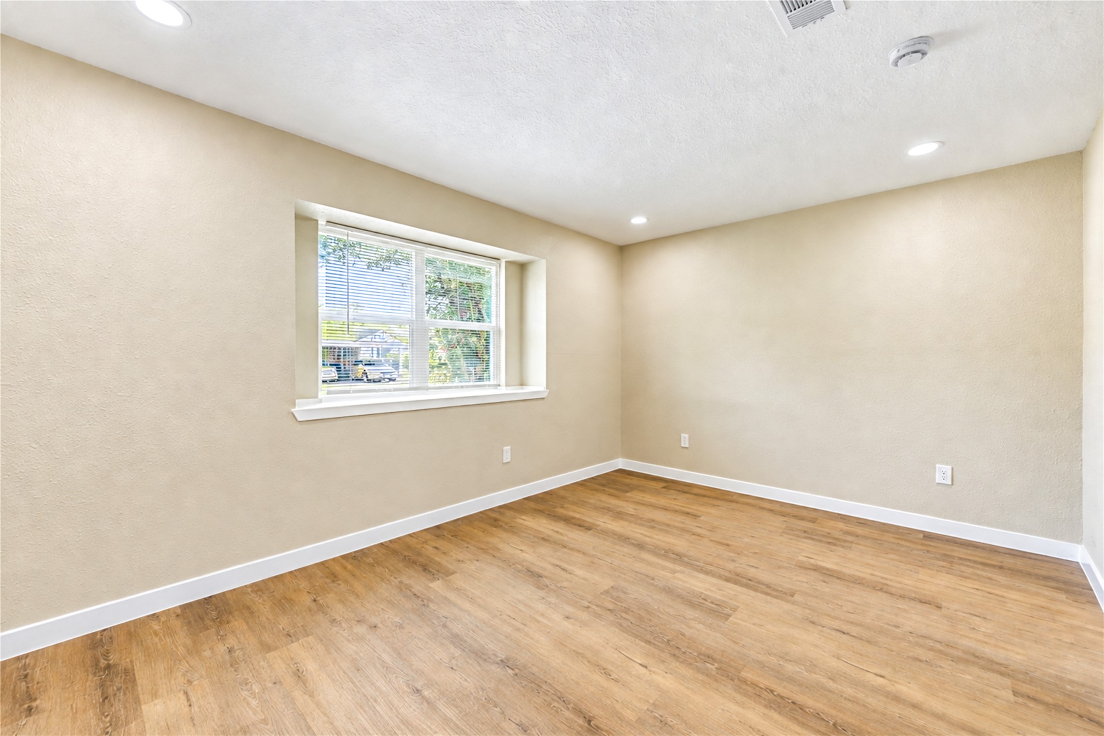 12118 Jutland Road Property Photo 16