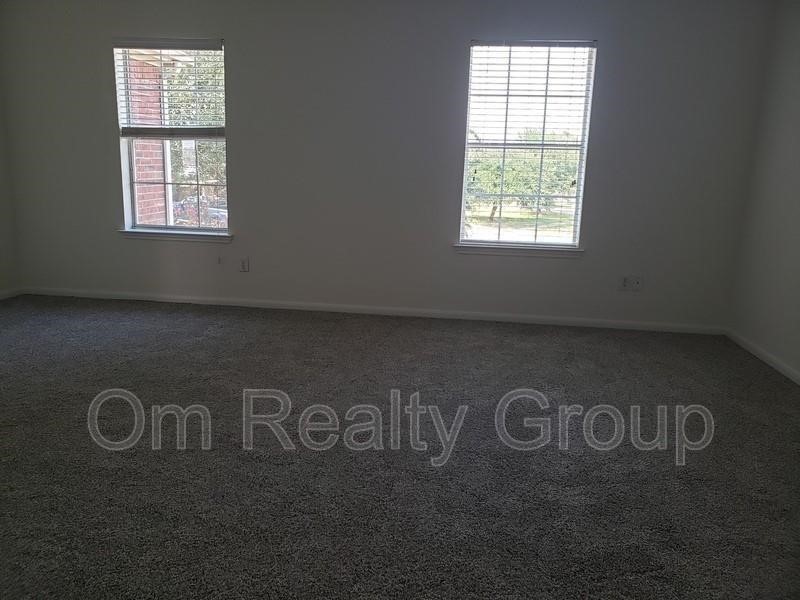 6655 Stonefort Ct Property Photo 13