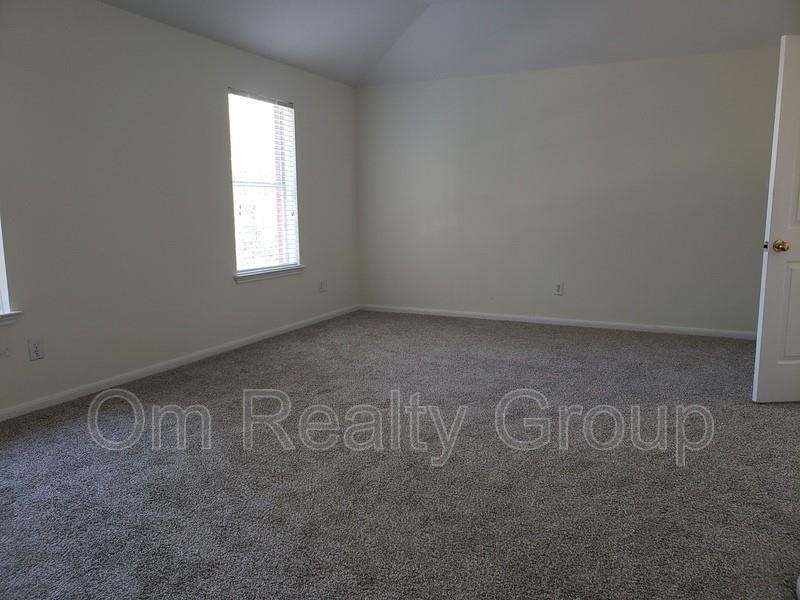 6655 Stonefort Ct Property Photo 14