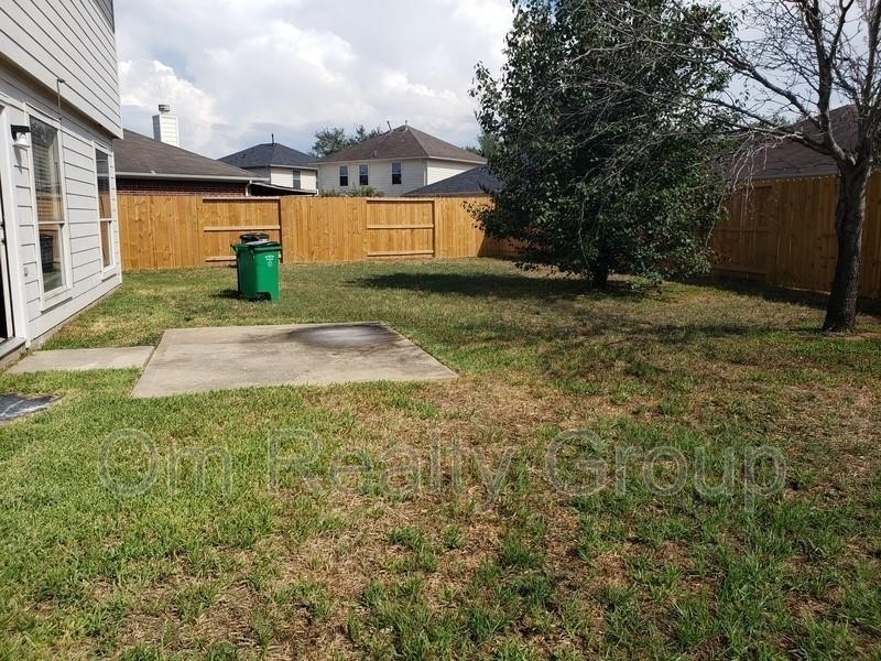 6655 Stonefort Ct Property Photo 18