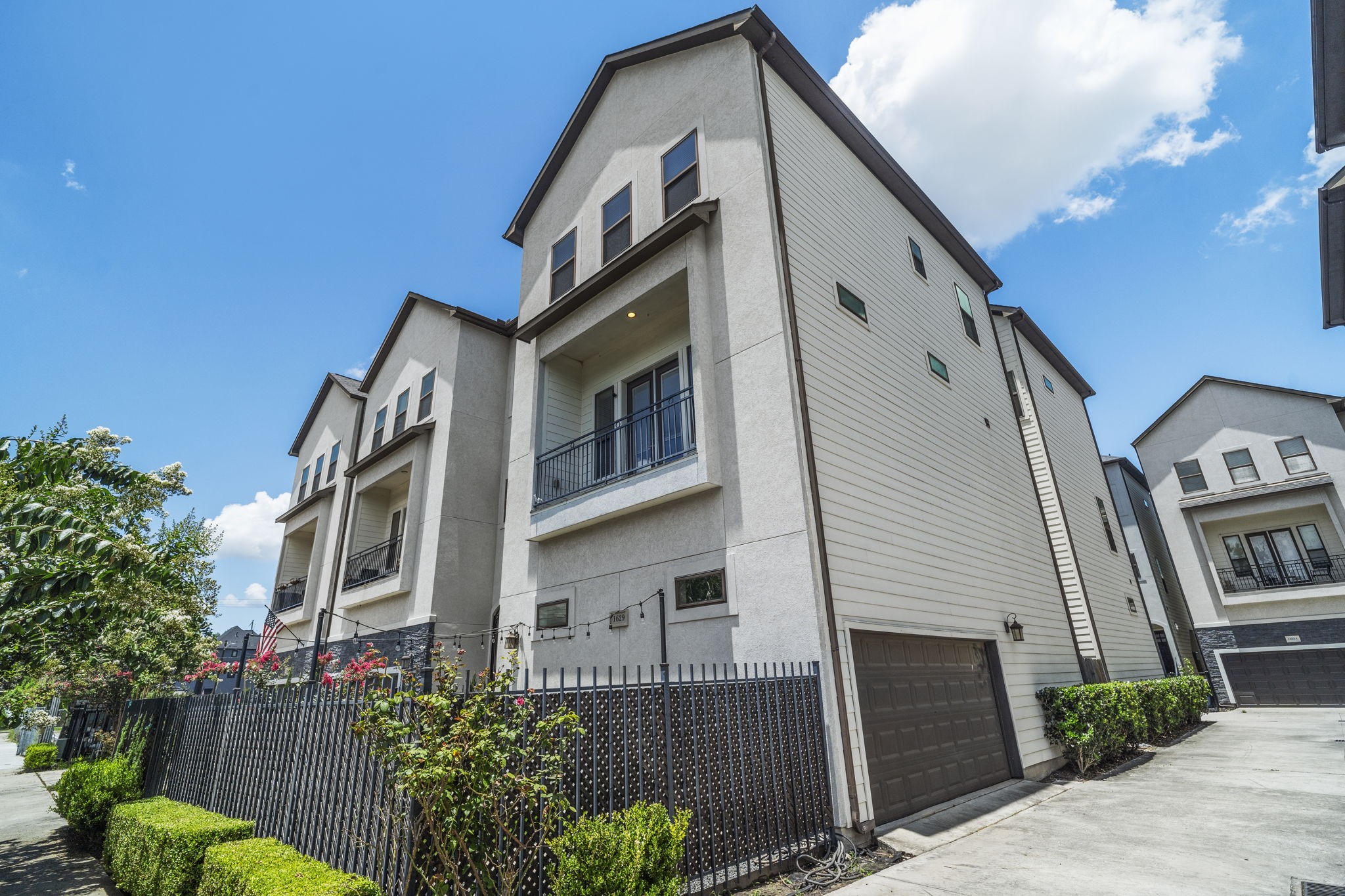 1629 W 23rd Street