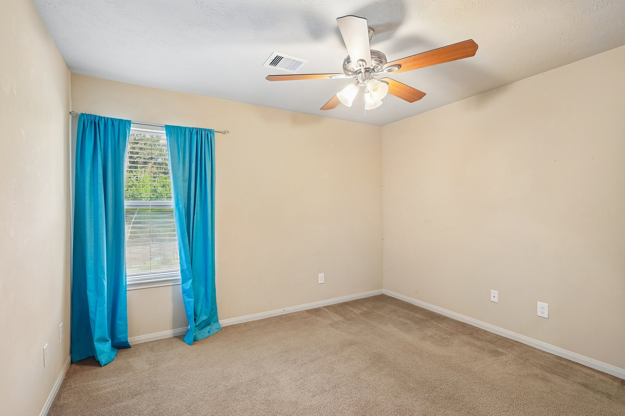 4731 Maple Creek Drive Property Photo 16