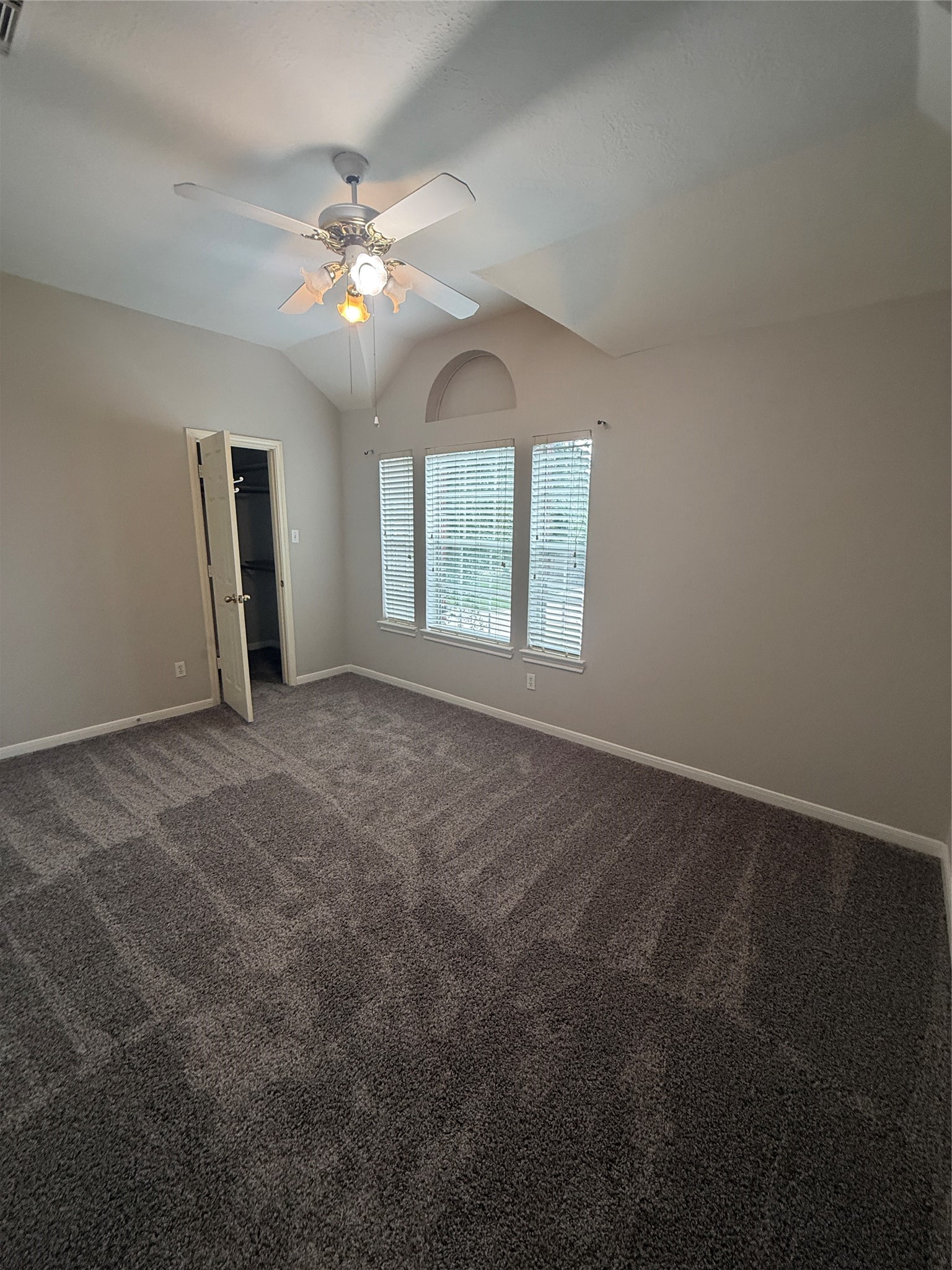 4163 Surreydon Drive Property Photo 14