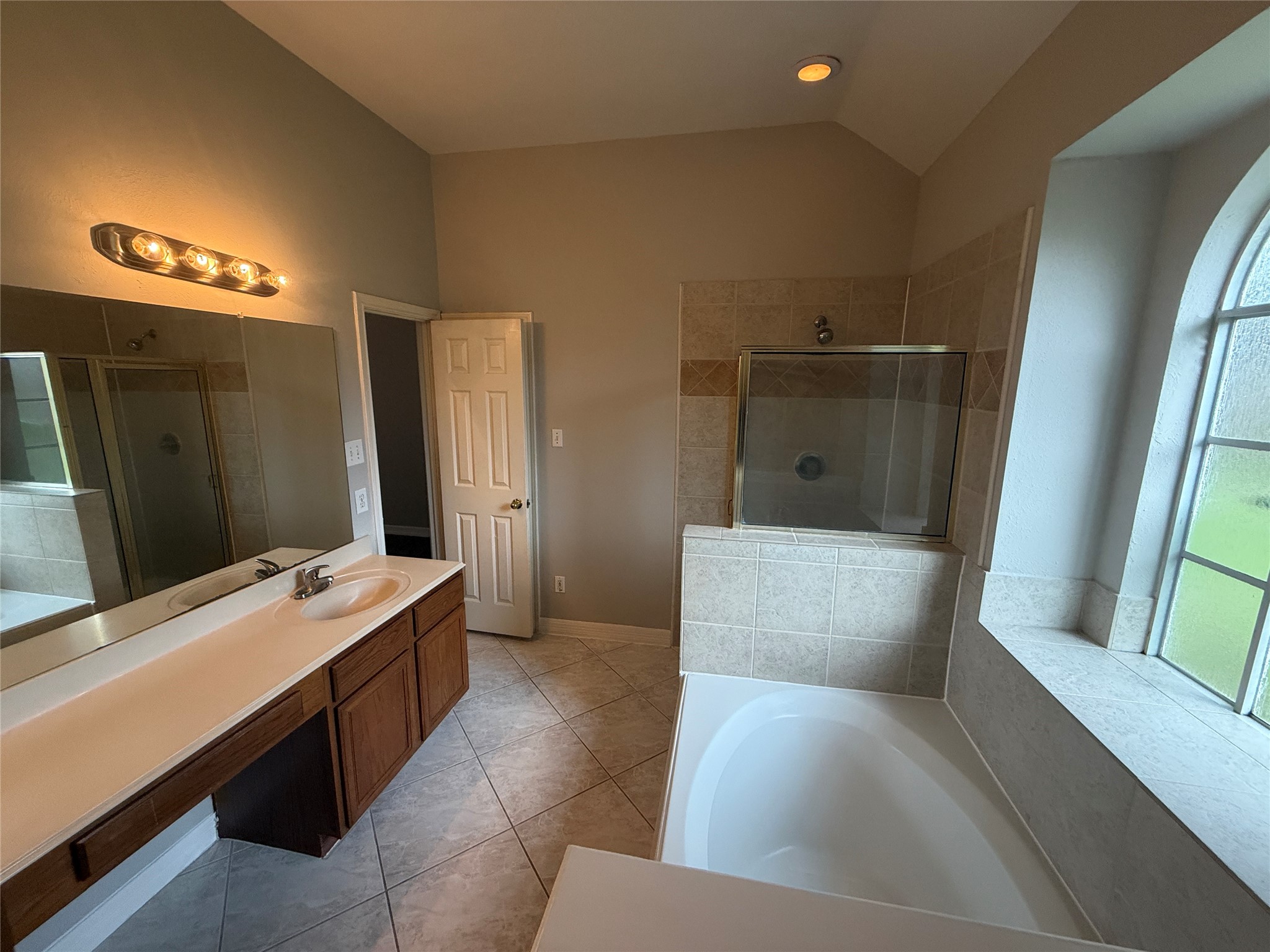 4163 Surreydon Drive Property Photo 21