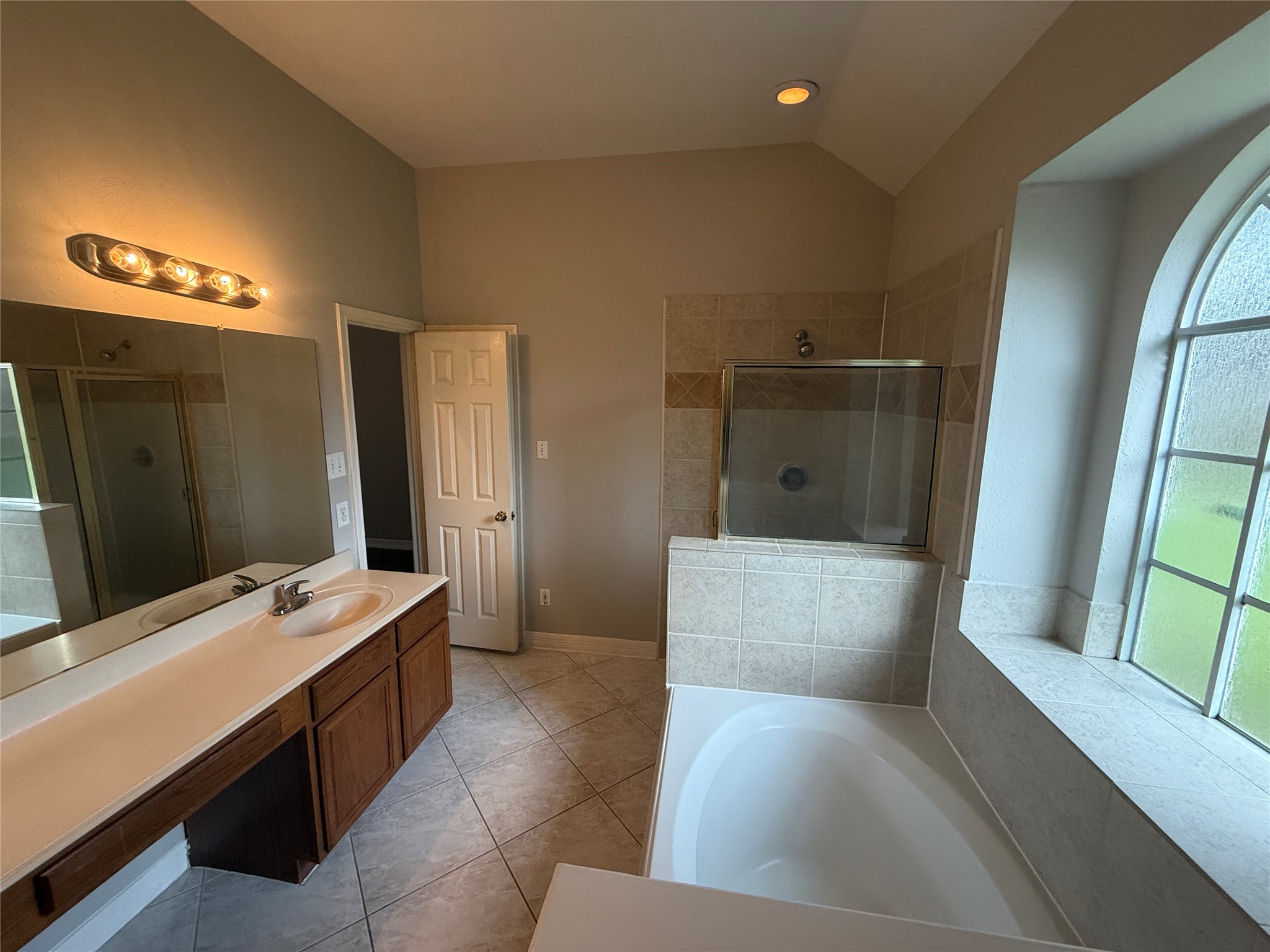 4163 Surreydon Drive Property Photo 22