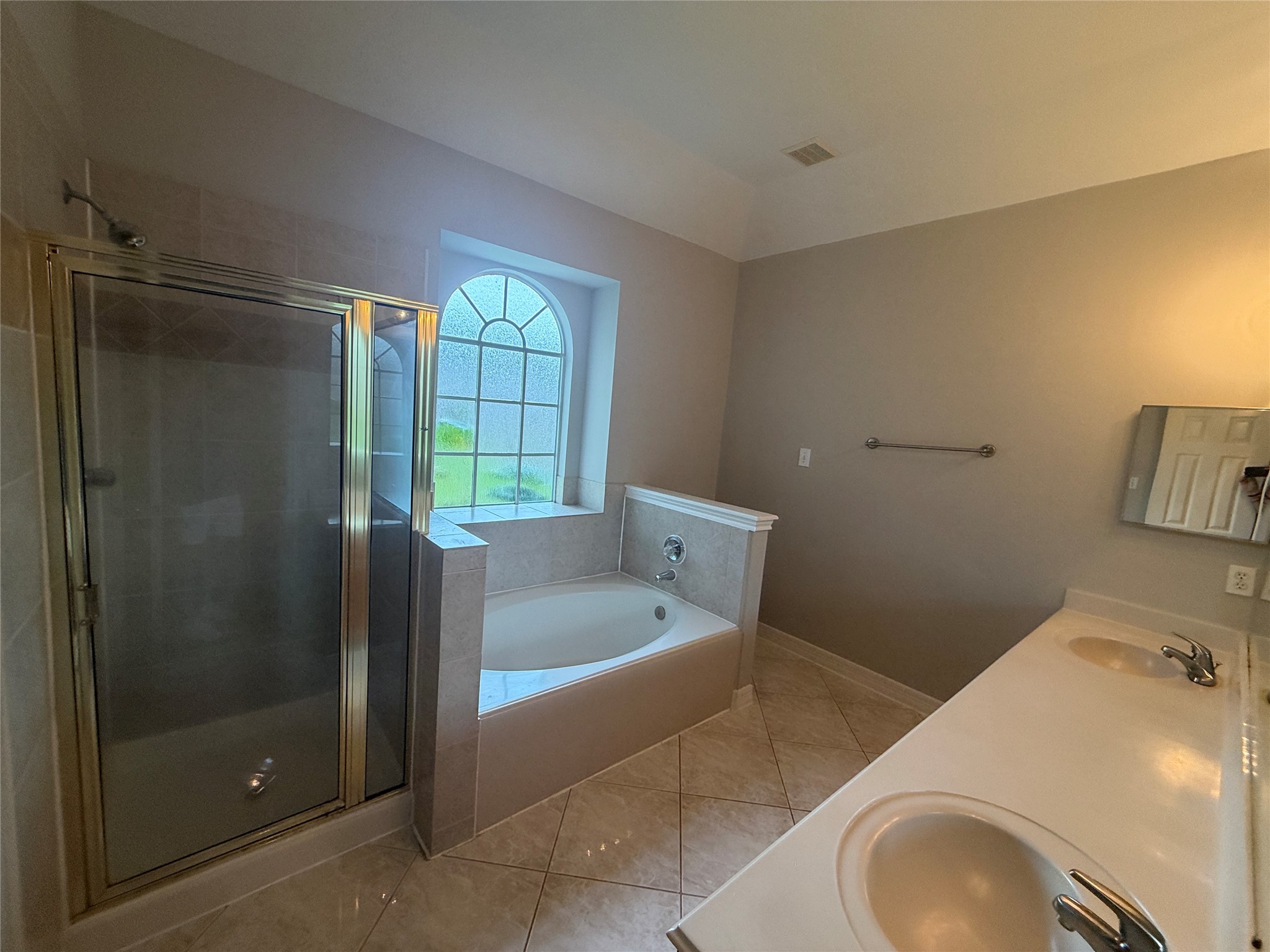4163 Surreydon Drive Property Photo 24