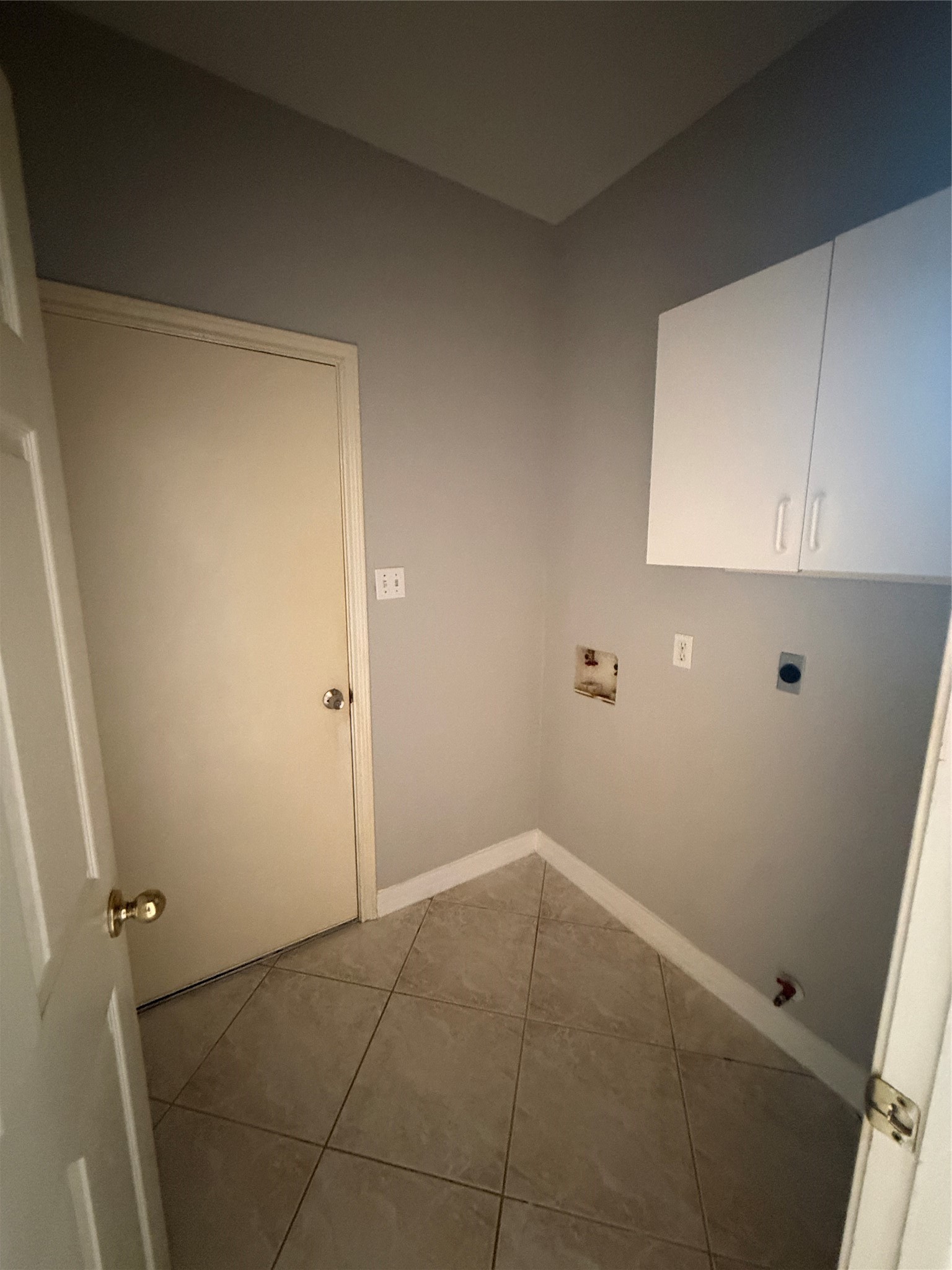 4163 Surreydon Drive Property Photo 37