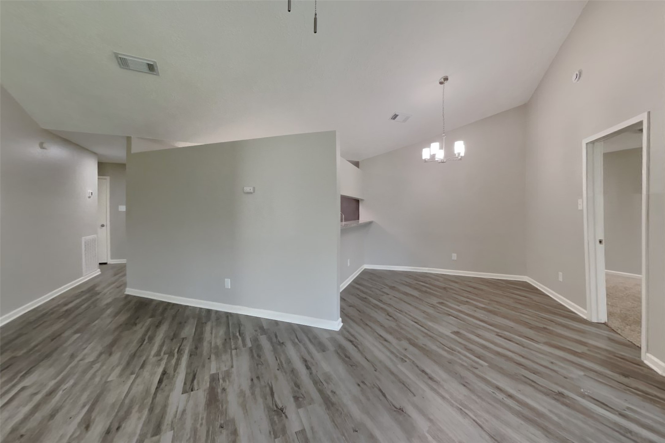 13102 Kingsmill Drive Property Photo 3