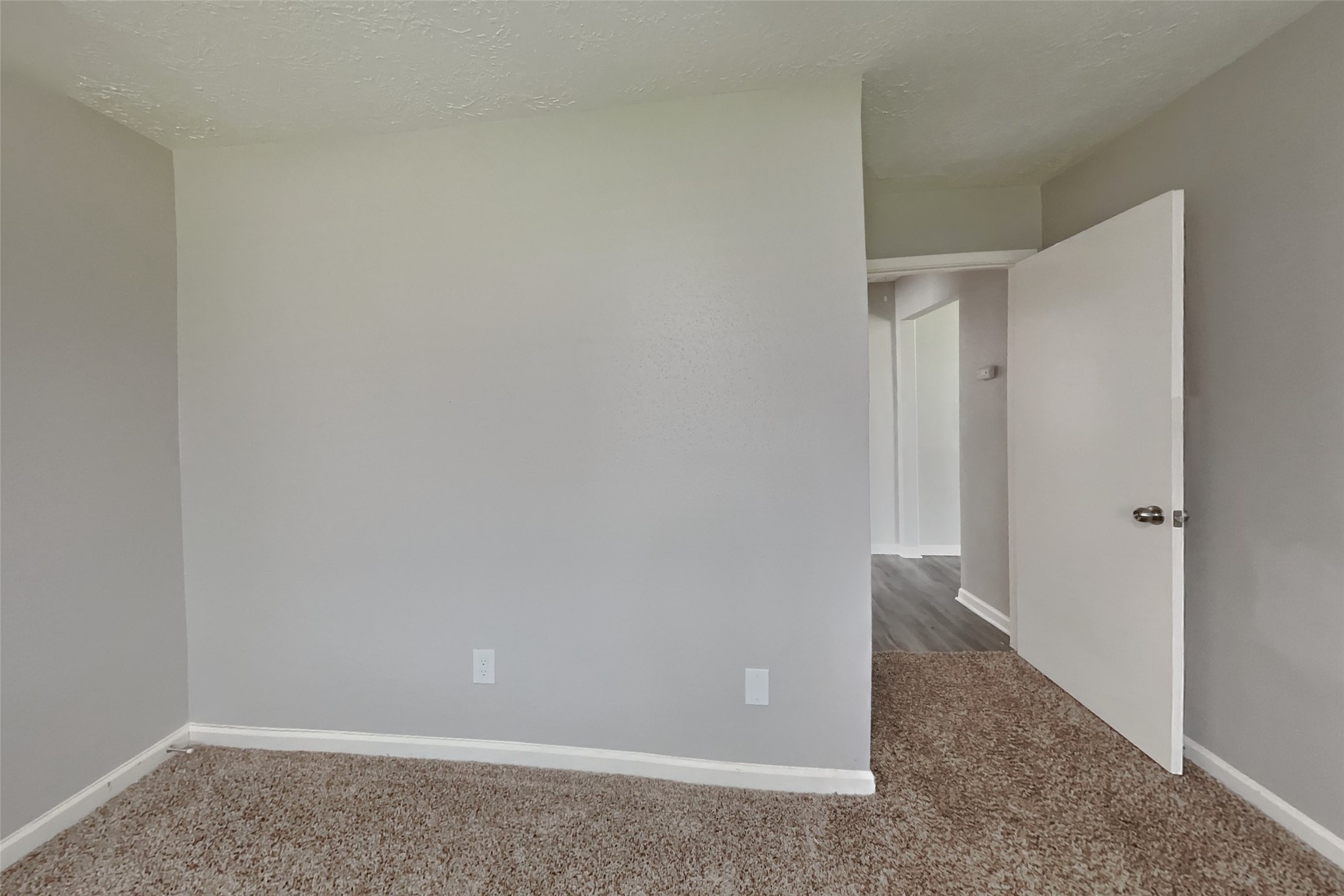 13102 Kingsmill Drive Property Photo 12