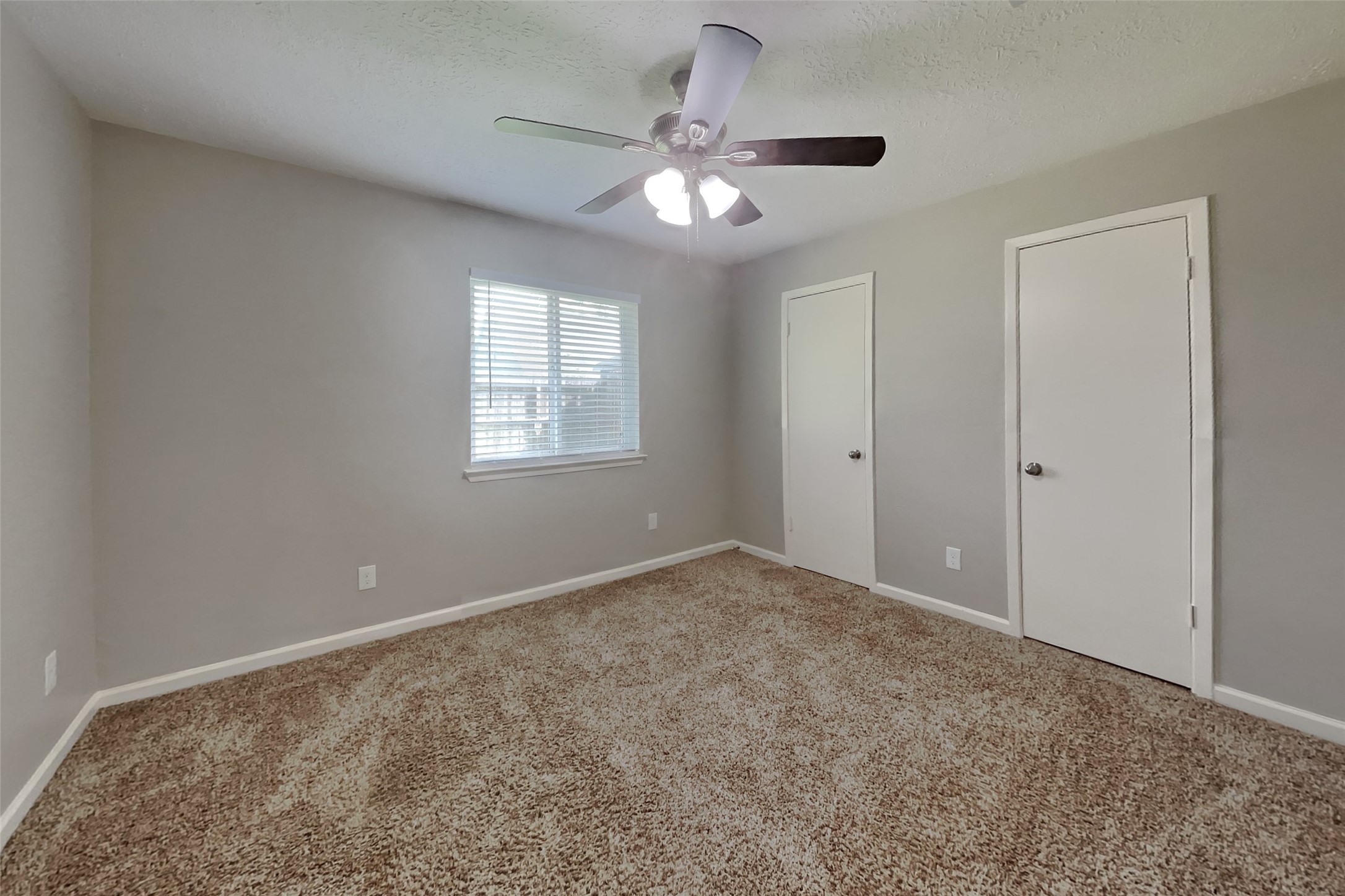 13102 Kingsmill Drive Property Photo 14