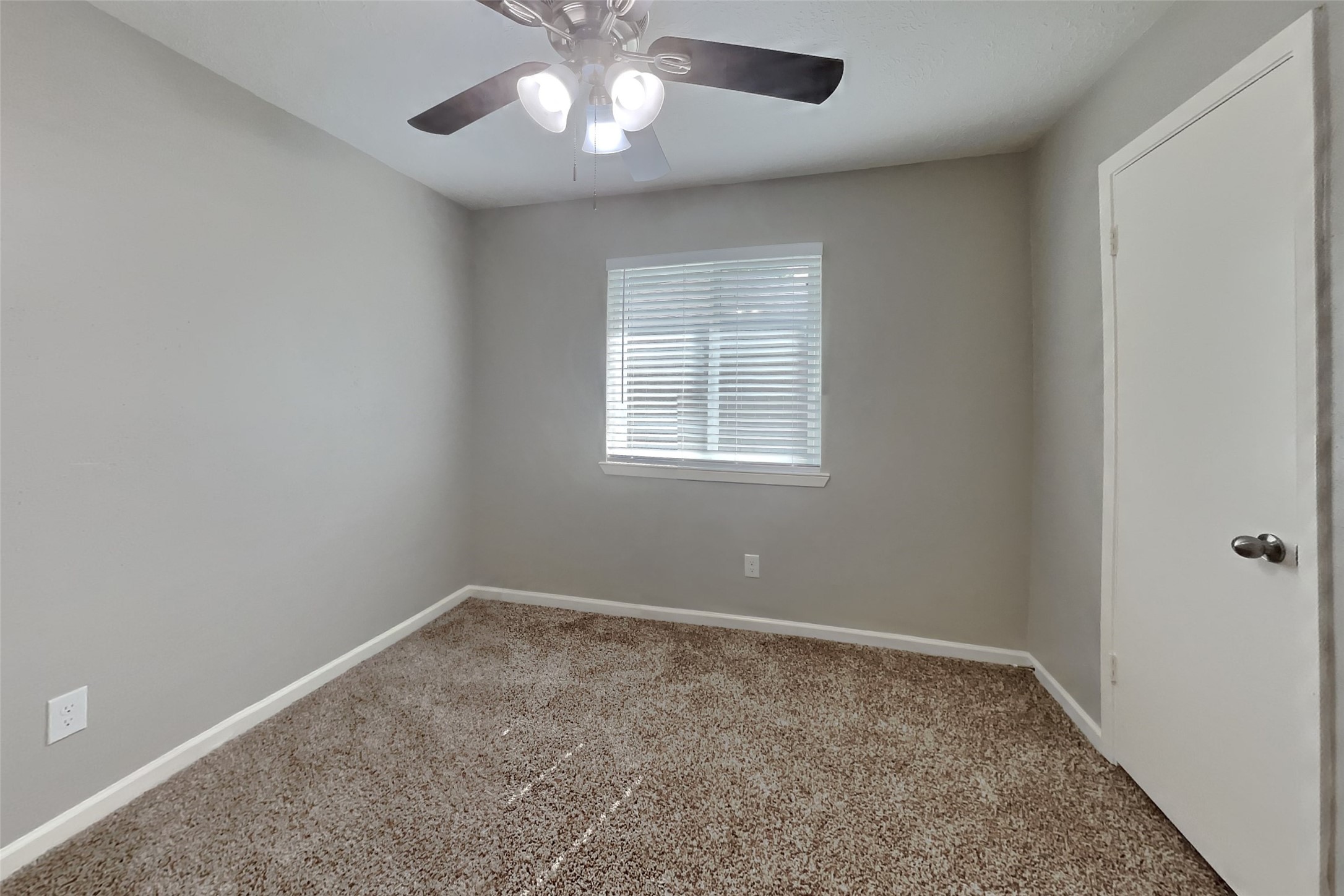 13102 Kingsmill Drive Property Photo 15