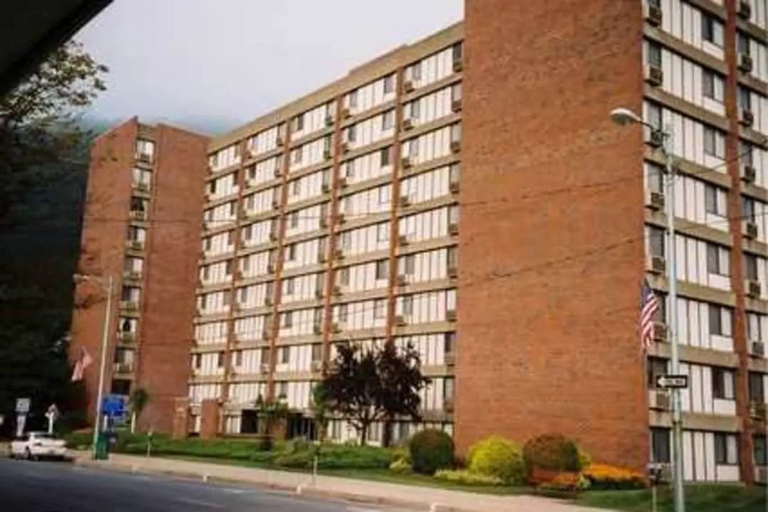 350 Market St Property Photo 5