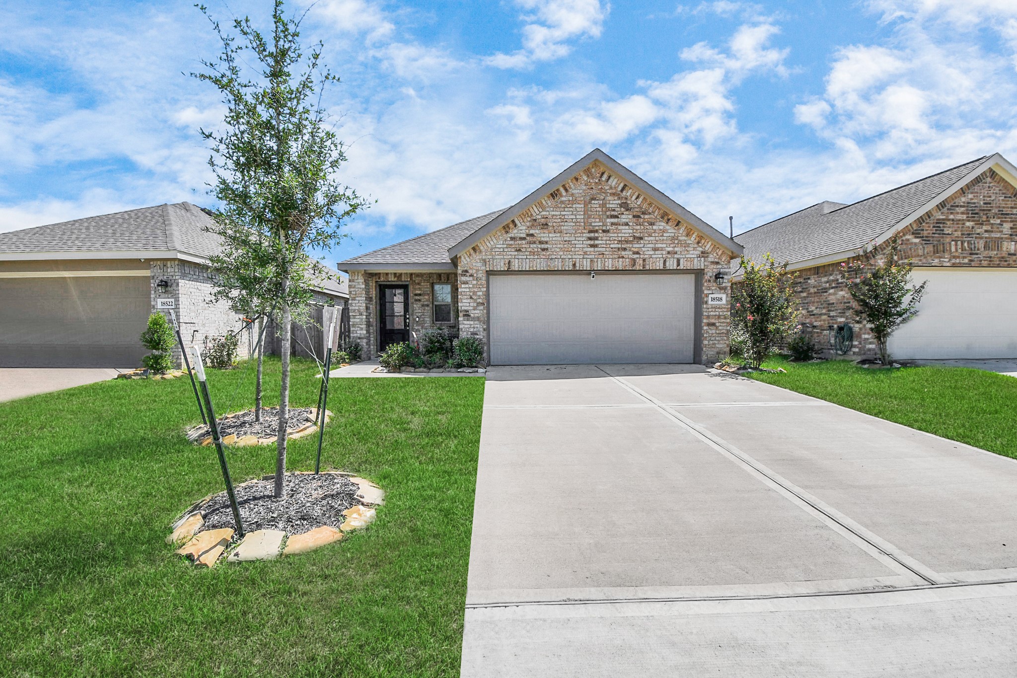 18518 Hilltop Climb Drive Property Photo 2