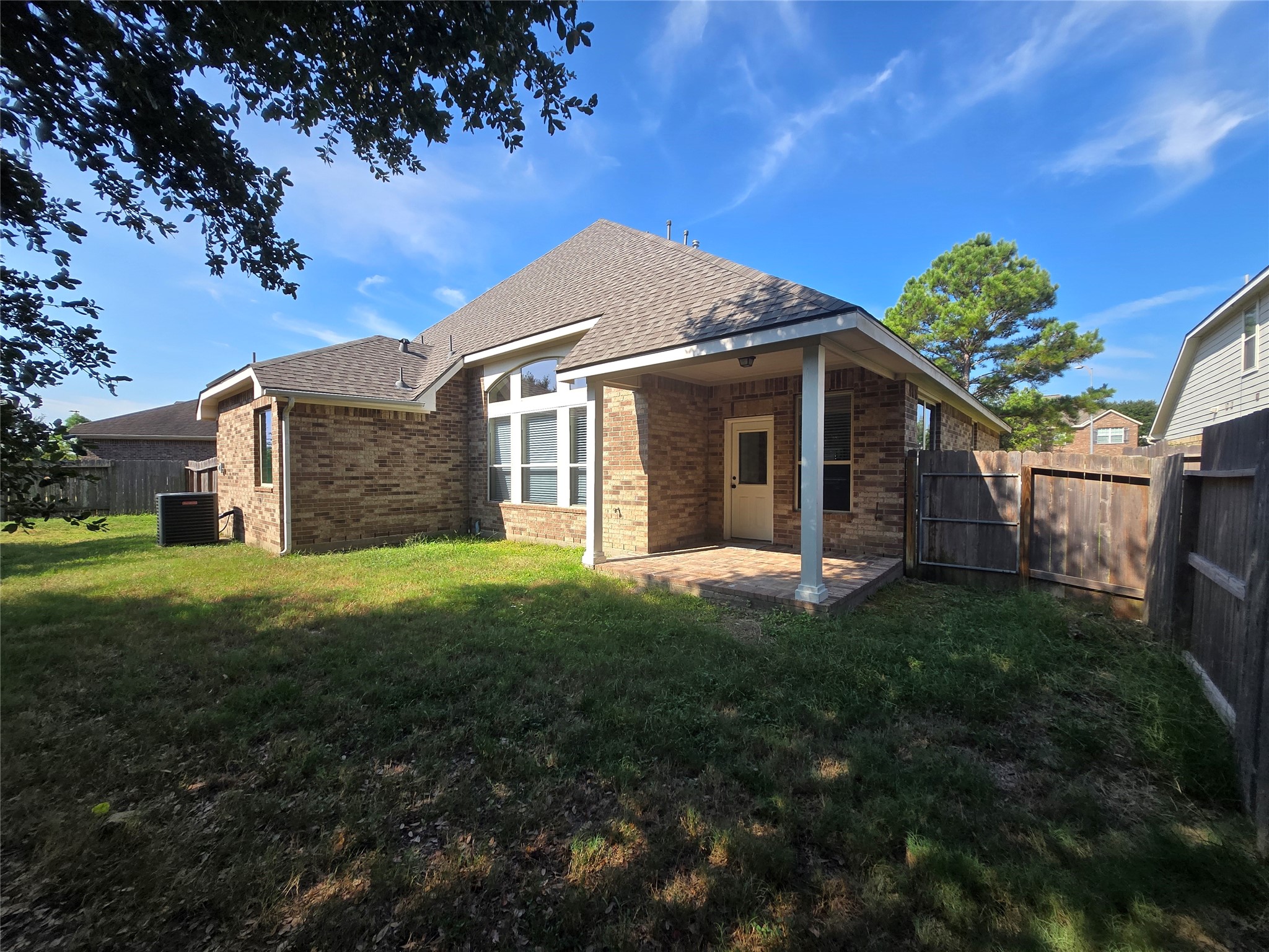 6611 Rosemary Knoll Lane Property Photo 7