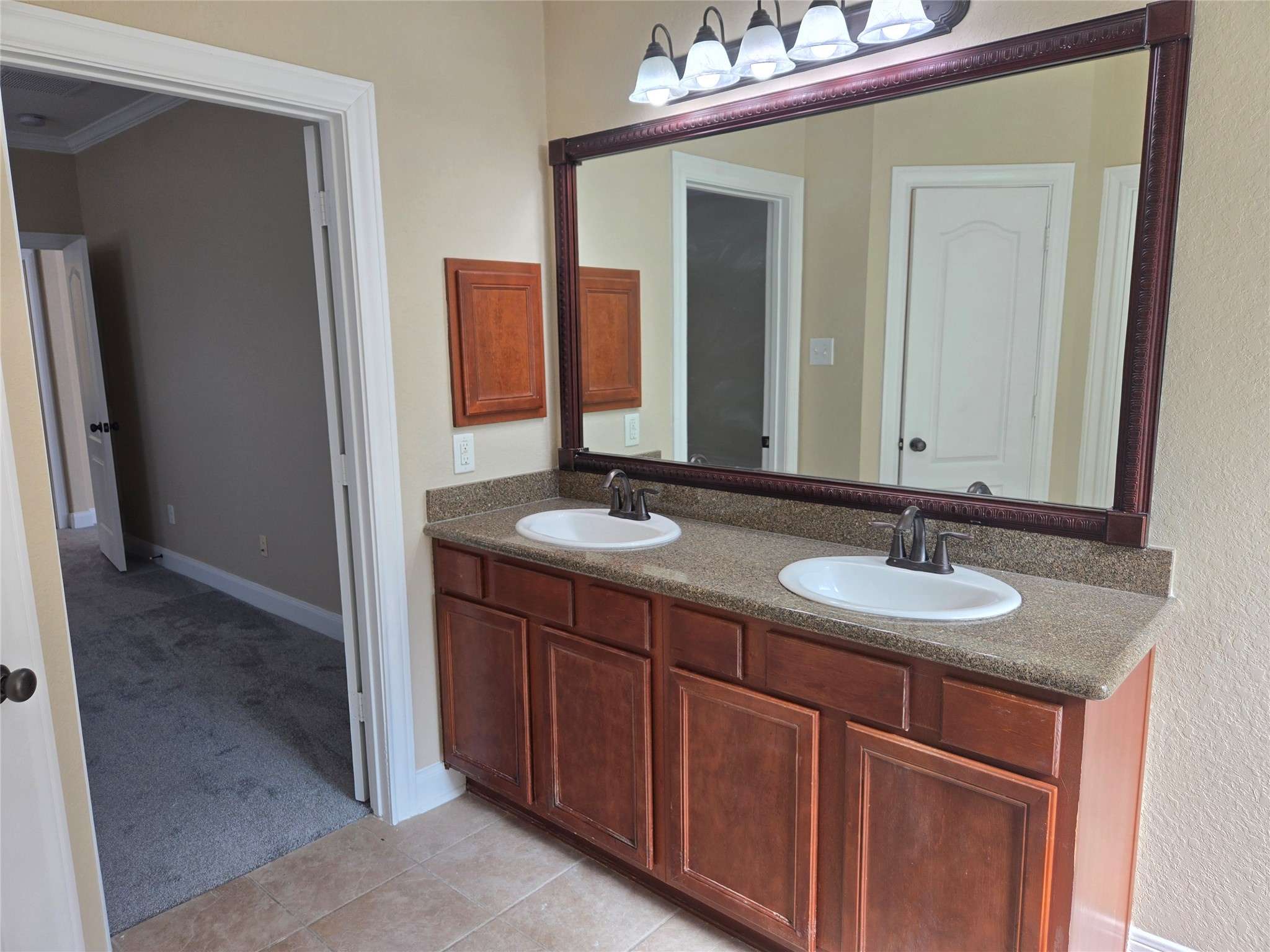 6611 Rosemary Knoll Lane Property Photo 22